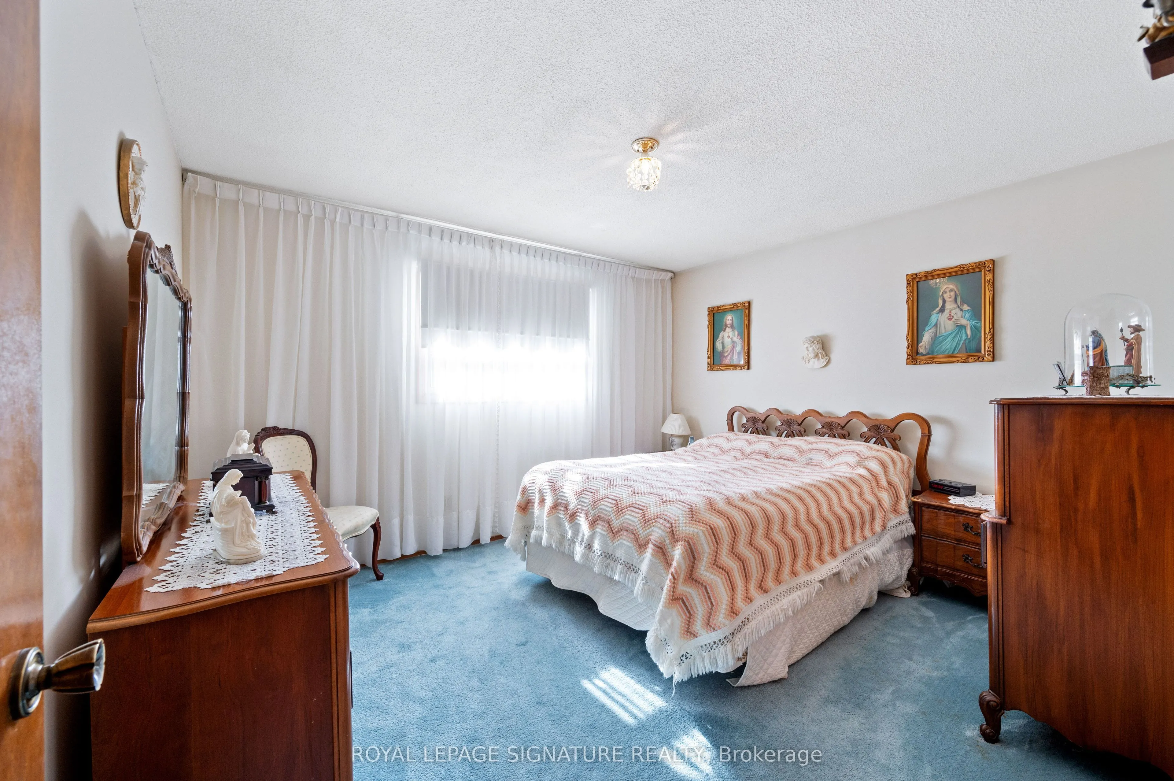 1010 Mannington Lane