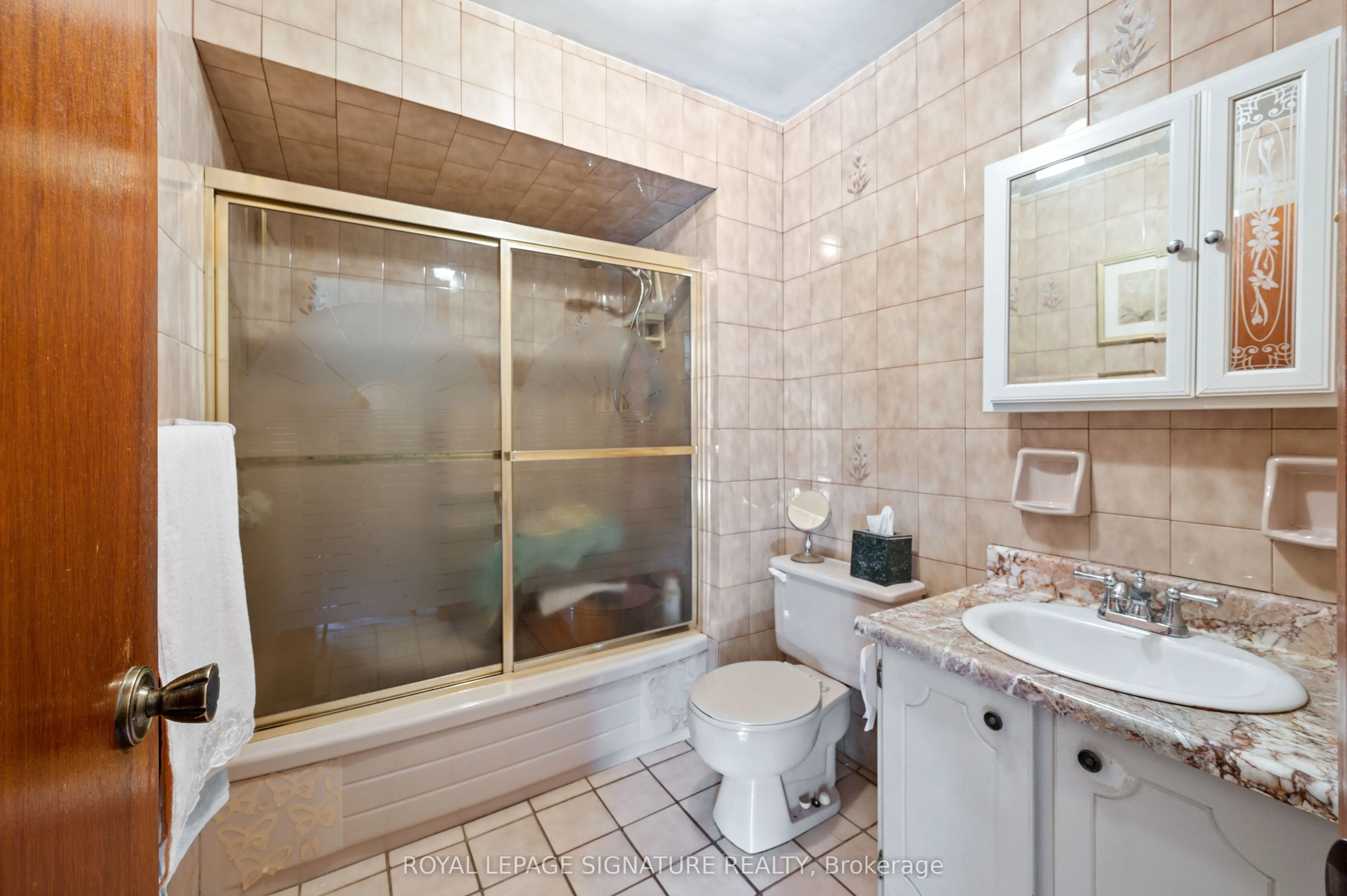 1010 Mannington Lane