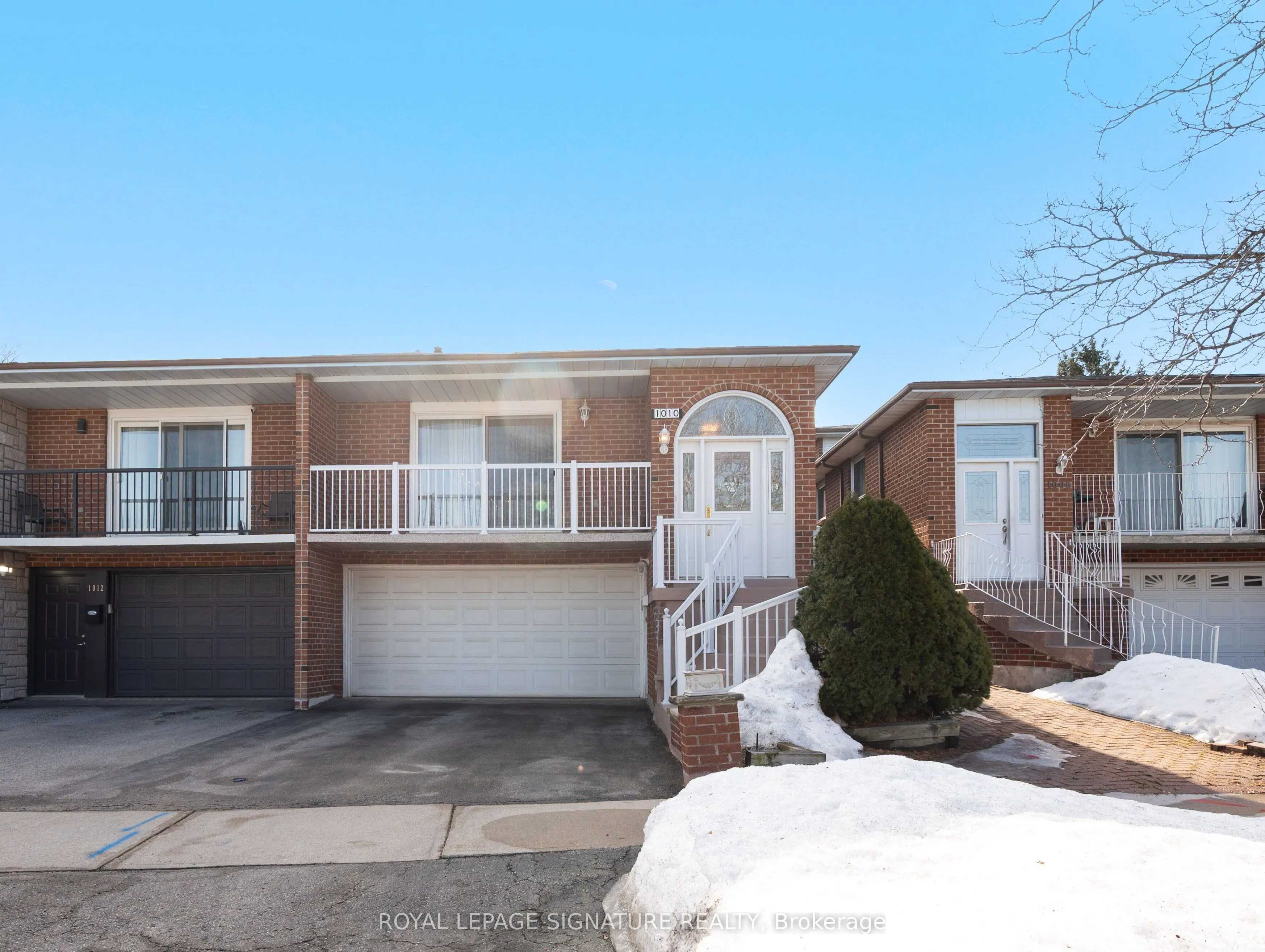 1010 Mannington Lane