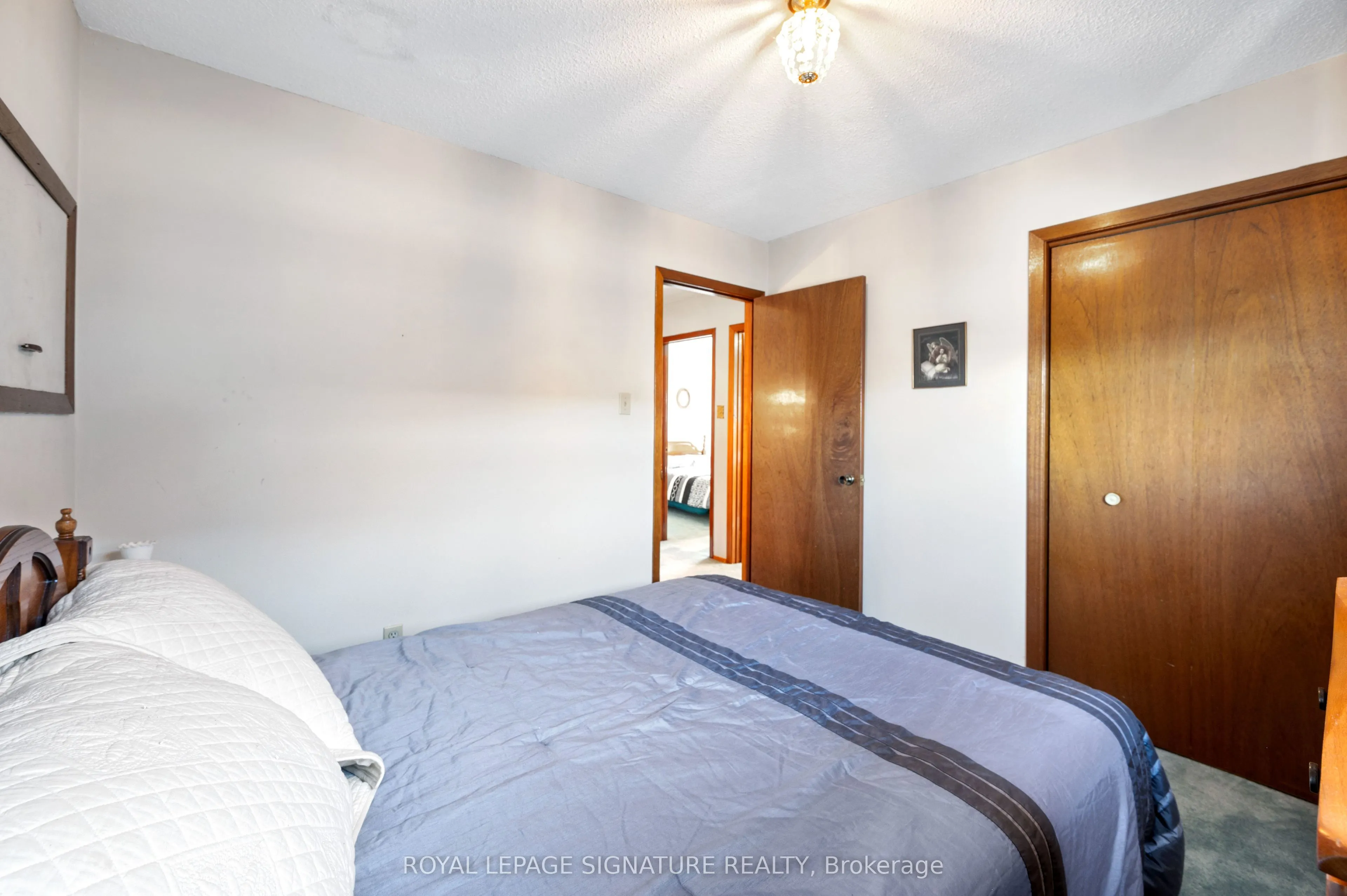 1010 Mannington Lane
