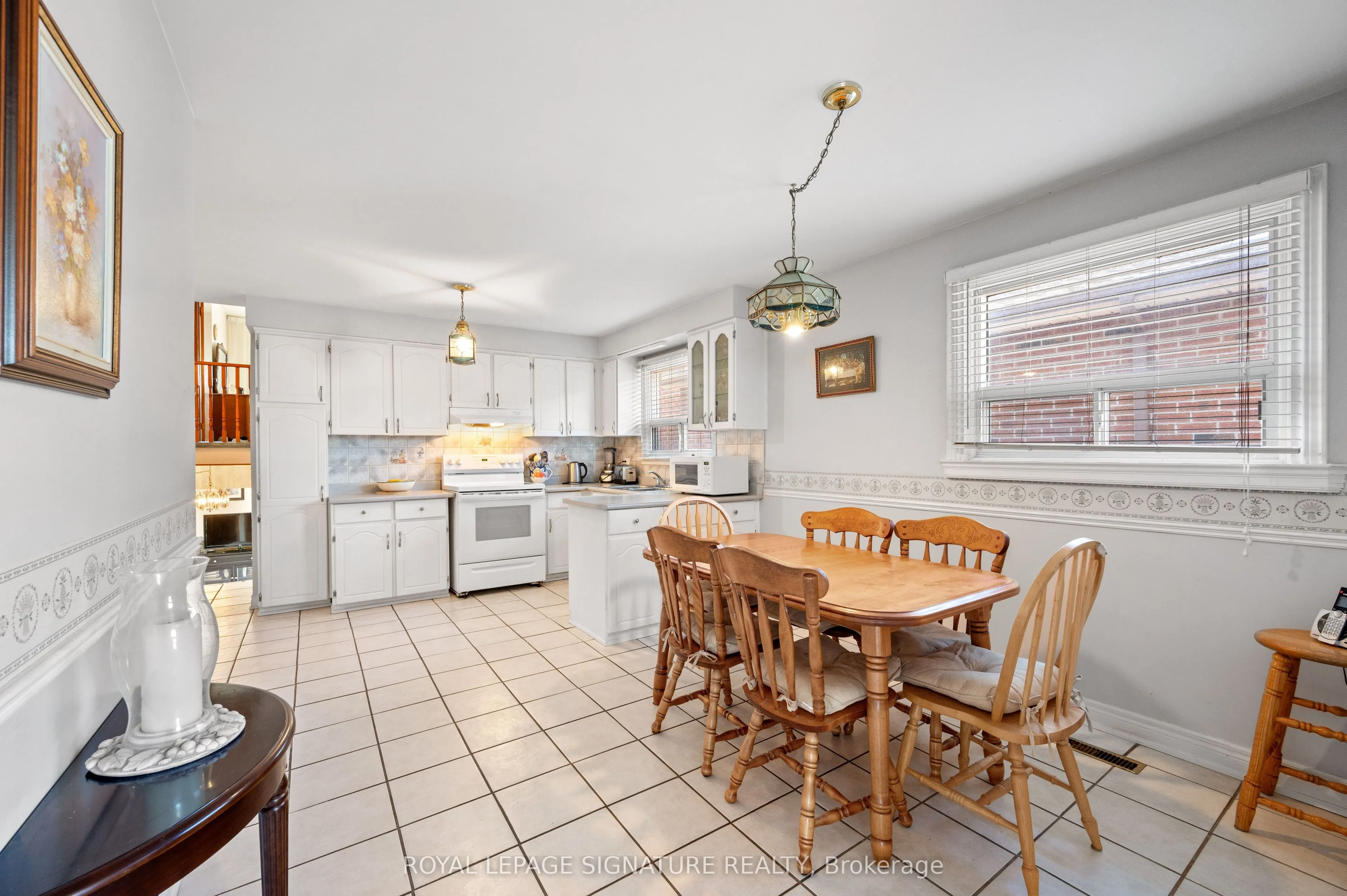 1010 Mannington Lane