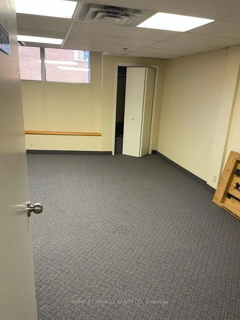 259 Traders Boulevard E, #6