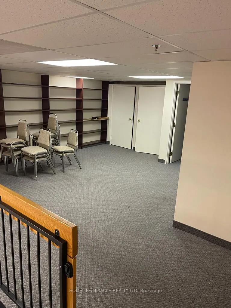 259 Traders Boulevard E, #6