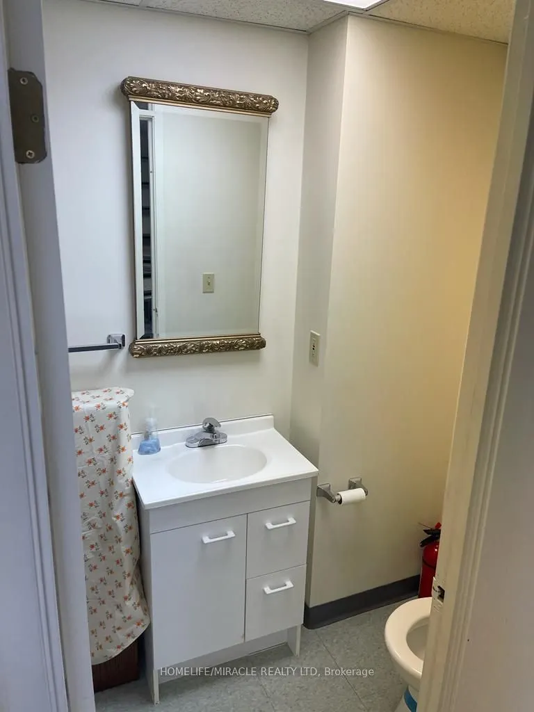 259 Traders Boulevard E, #6