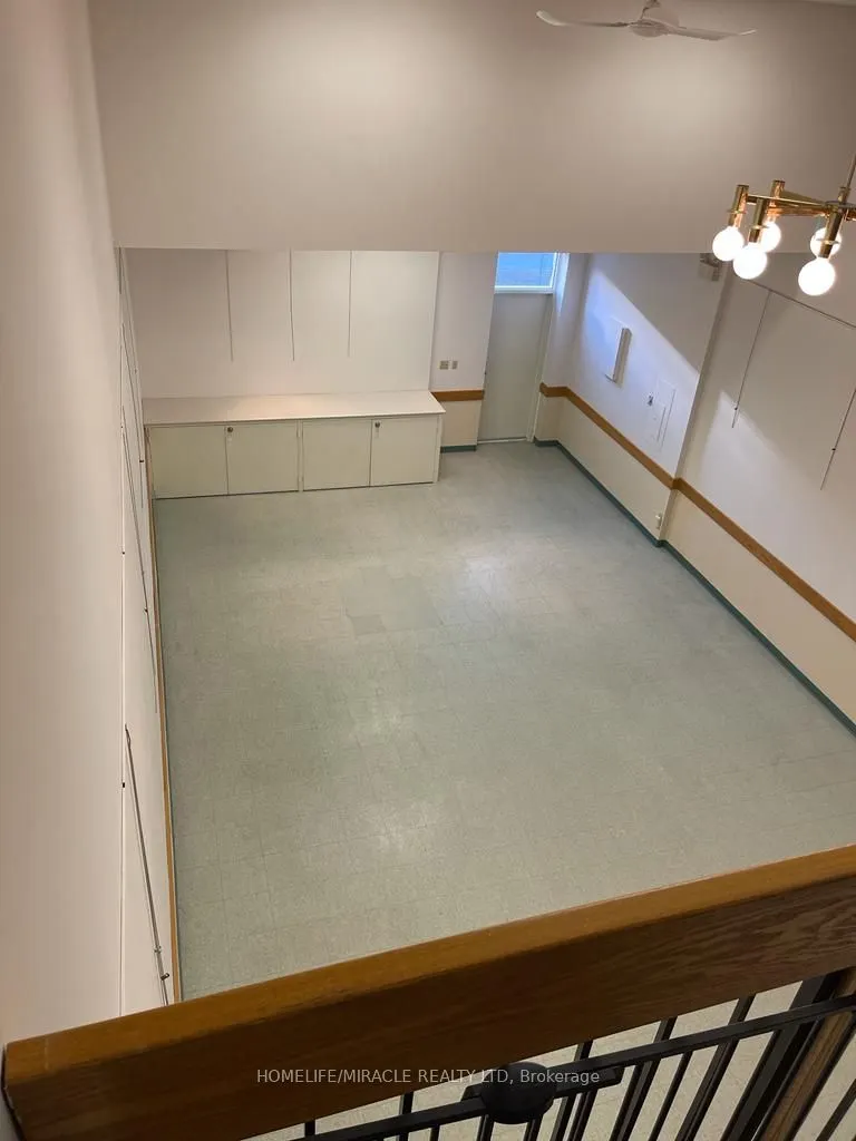 259 Traders Boulevard E, #6
