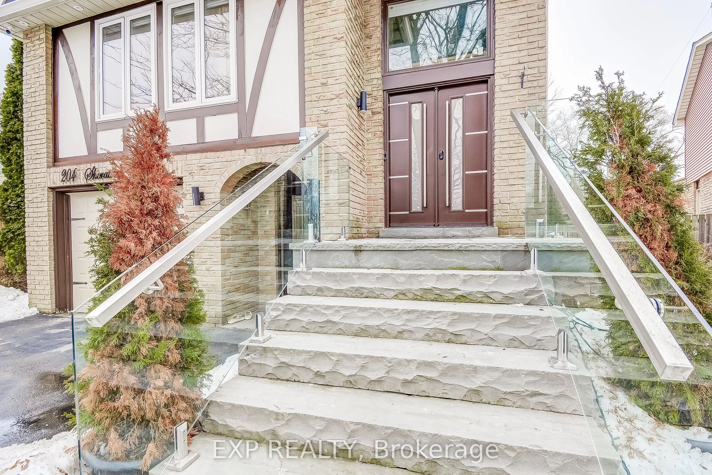 204 Sheraton Court