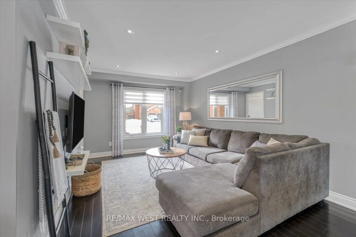 12 Whitbread Avenue
