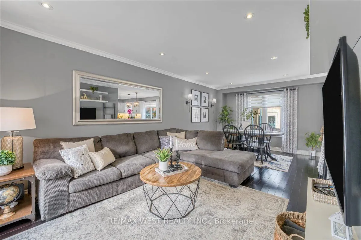 12 Whitbread Avenue