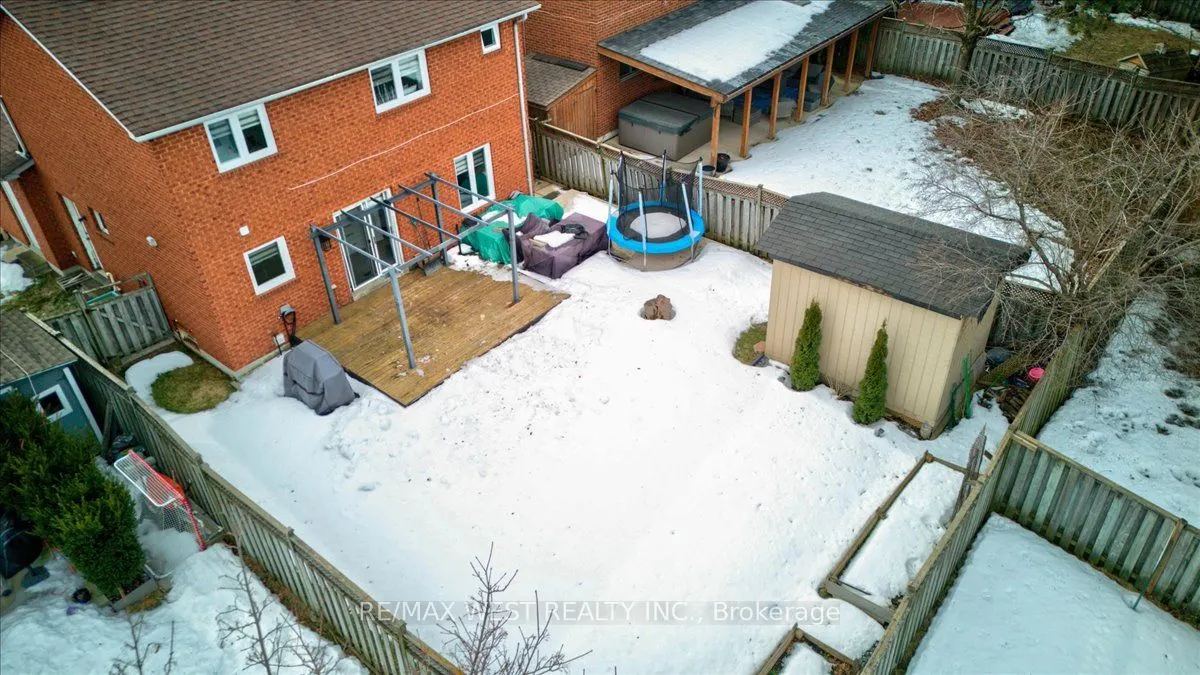 12 Whitbread Avenue