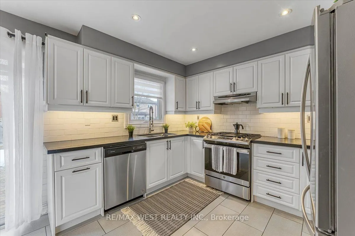12 Whitbread Avenue
