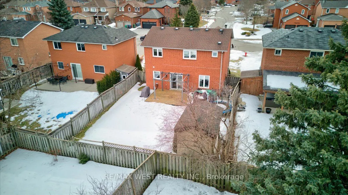 12 Whitbread Avenue