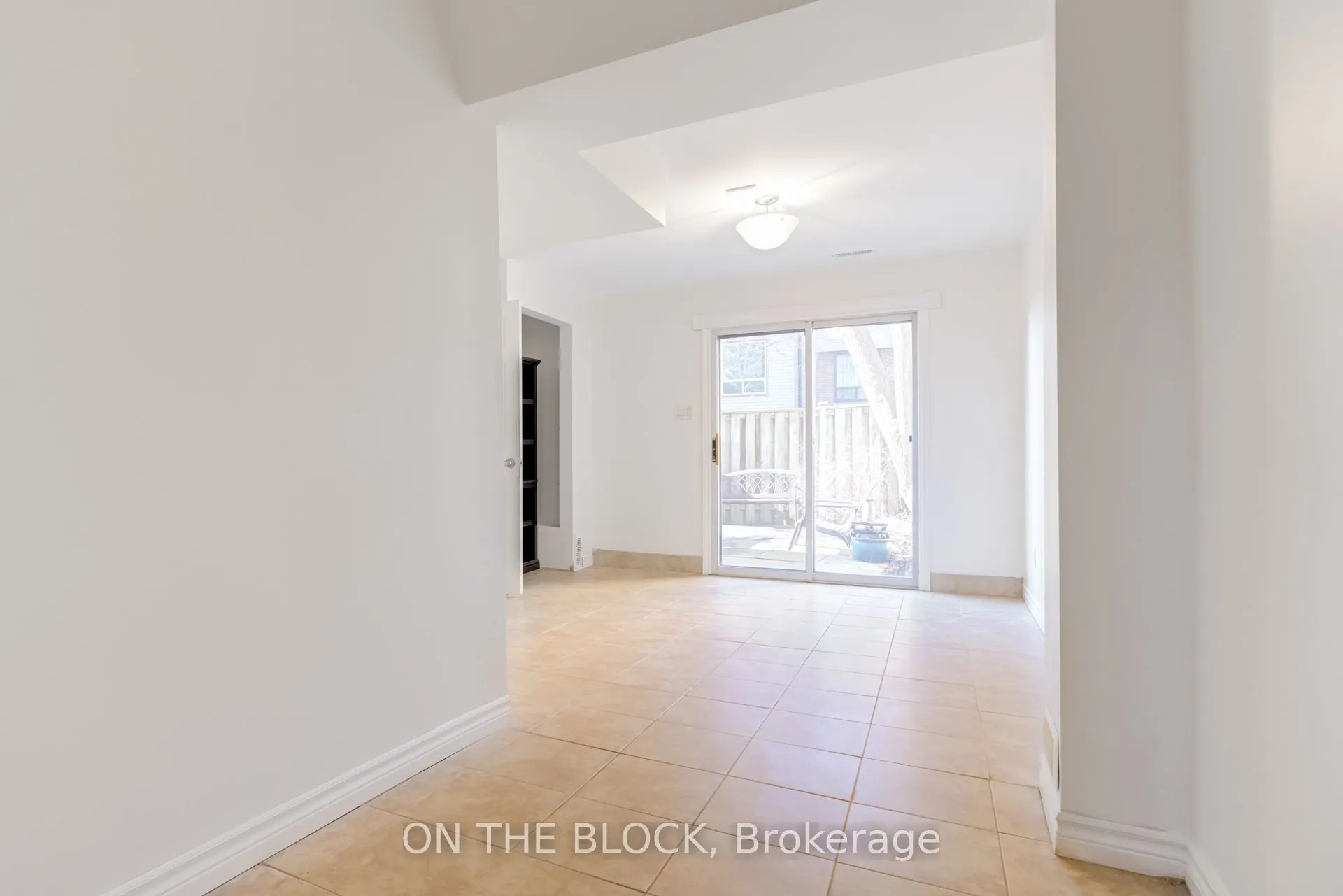 47 Carleton Place, #47