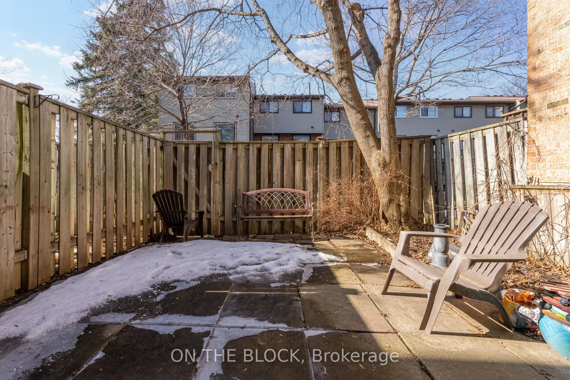 47 Carleton Place, #47