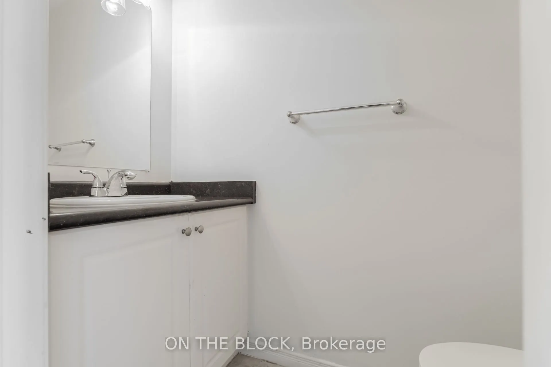 47 Carleton Place, #47