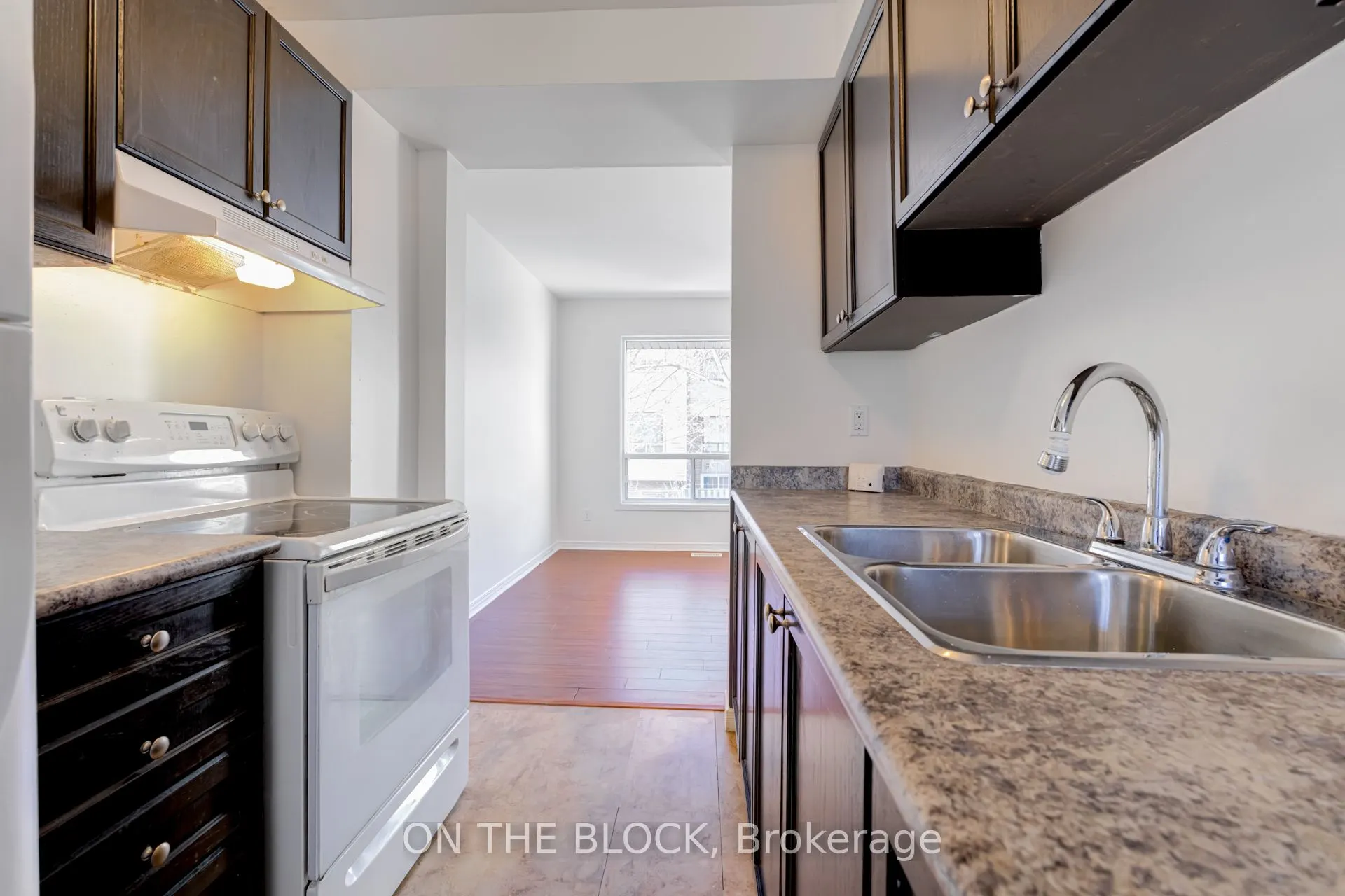 47 Carleton Place, #47