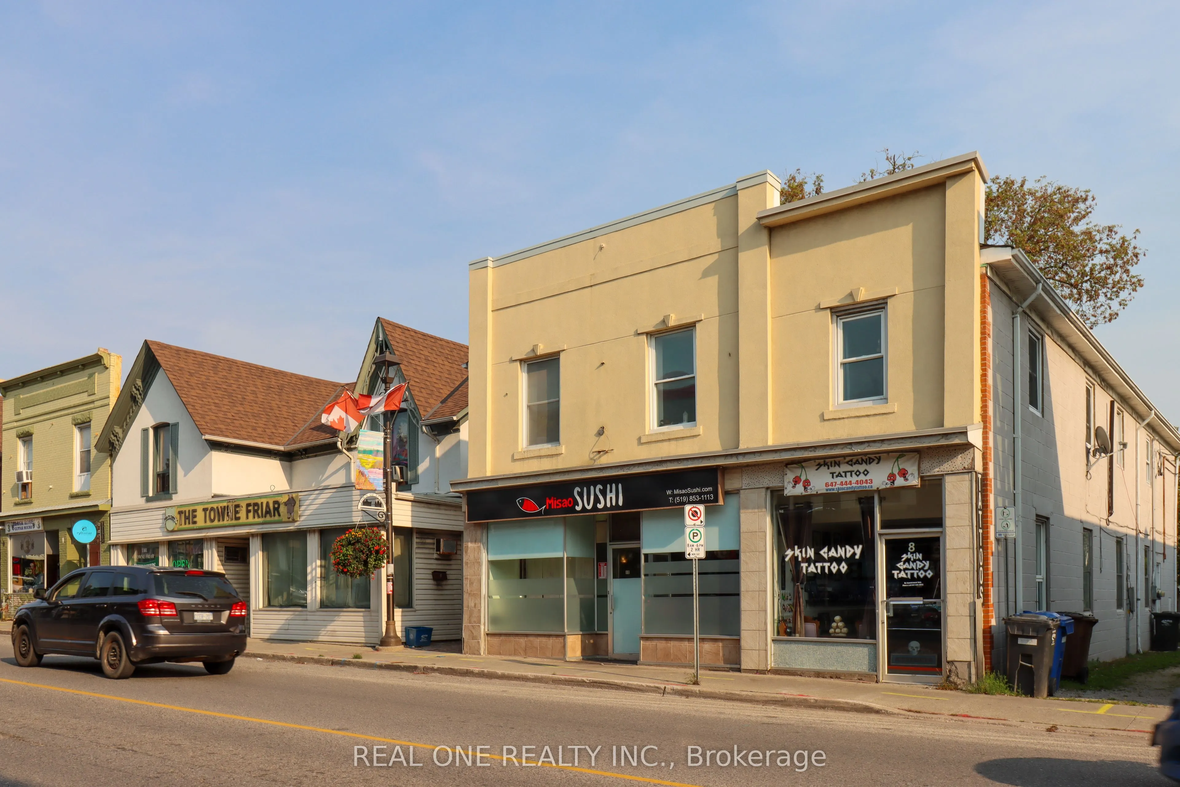 10 Mill Street E
