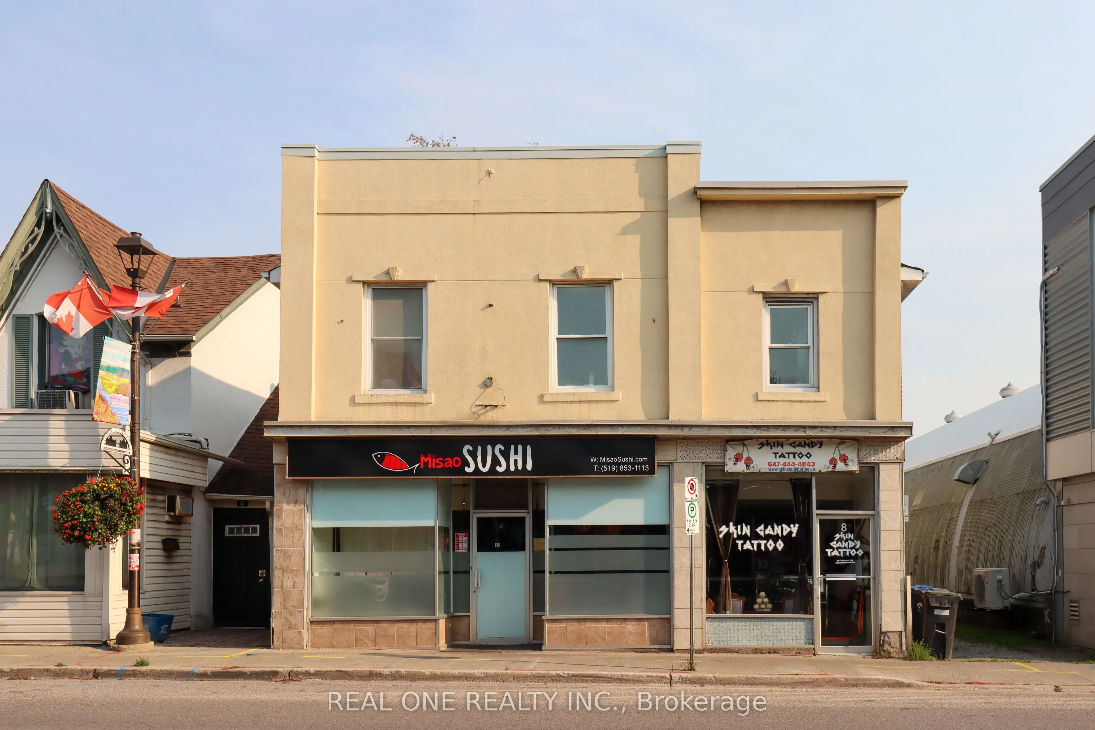 10 Mill Street E