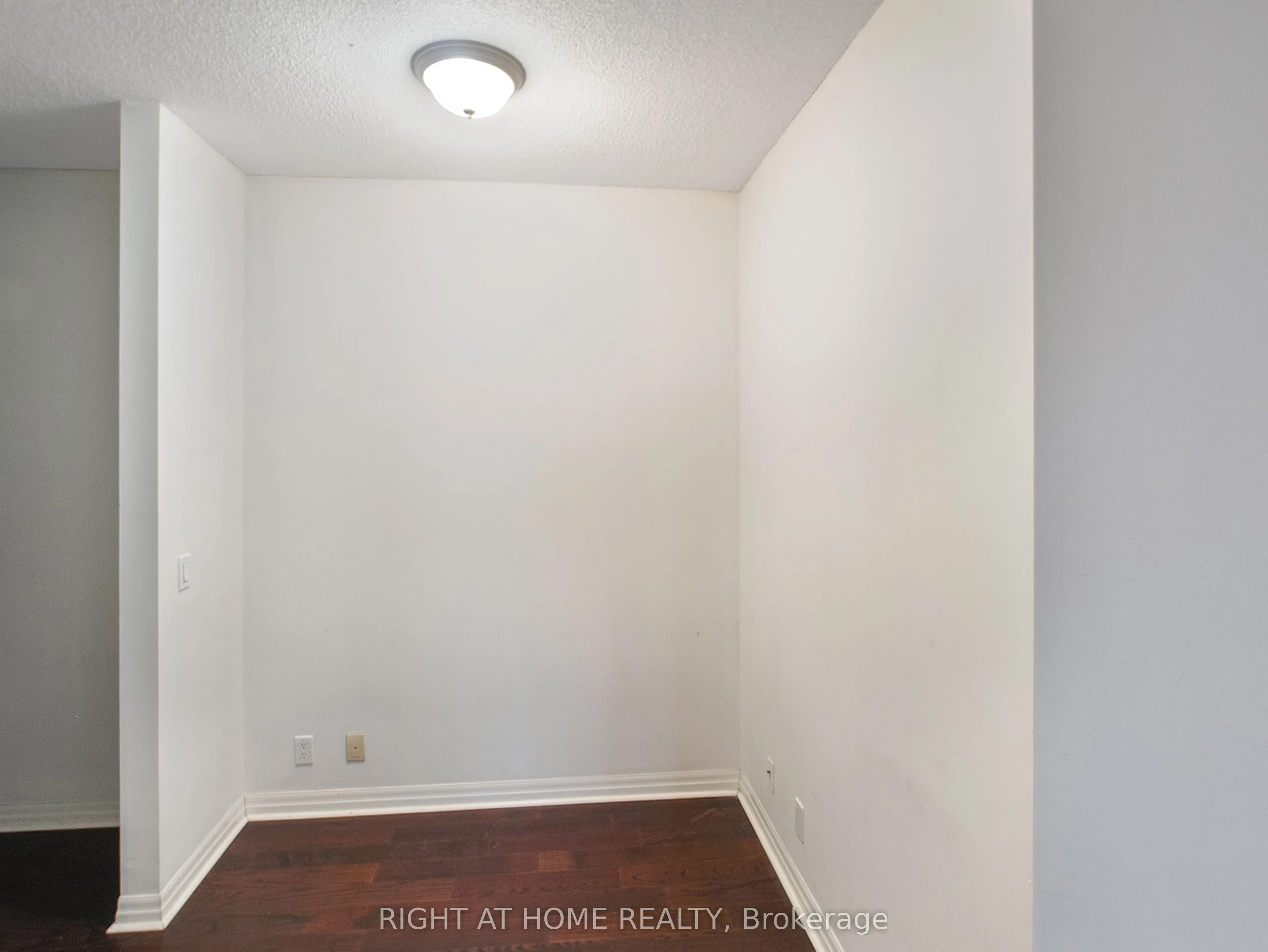 3939 Duke Of York Boulevard, #1209