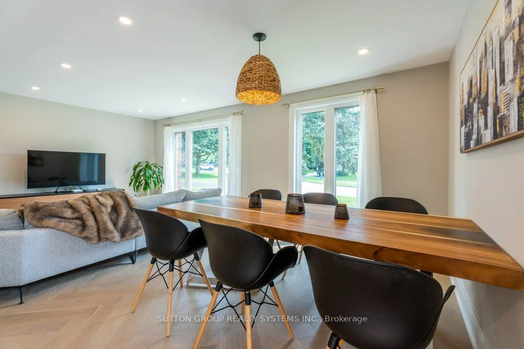 1264 Landfair Crescent