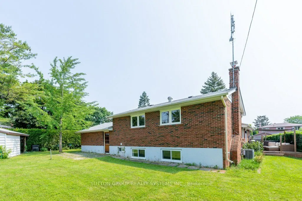 1264 Landfair Crescent
