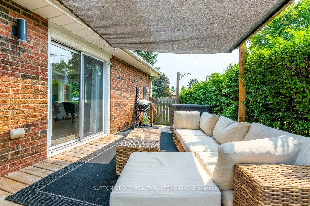1264 Landfair Crescent