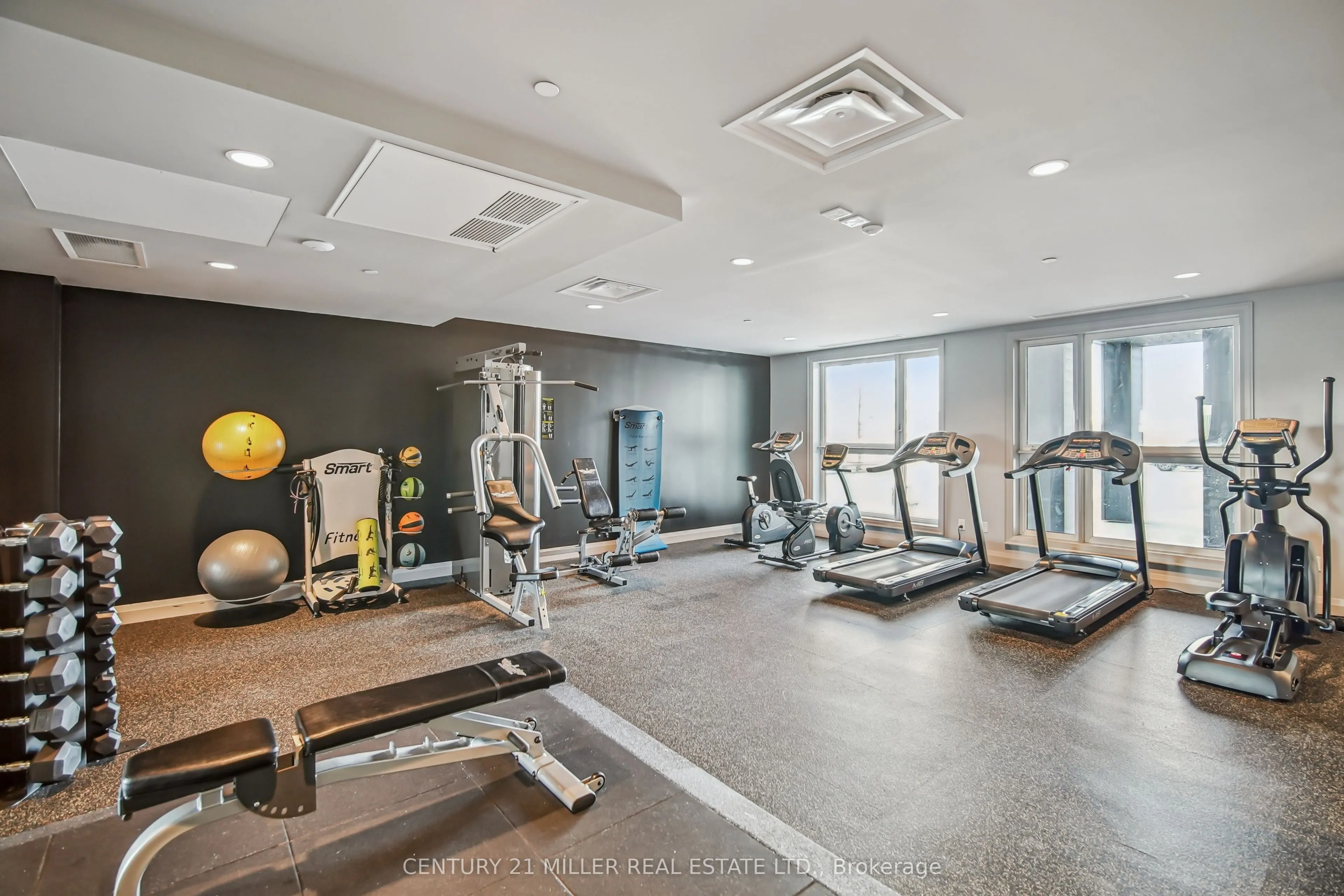 95 Dundas Street W, #115