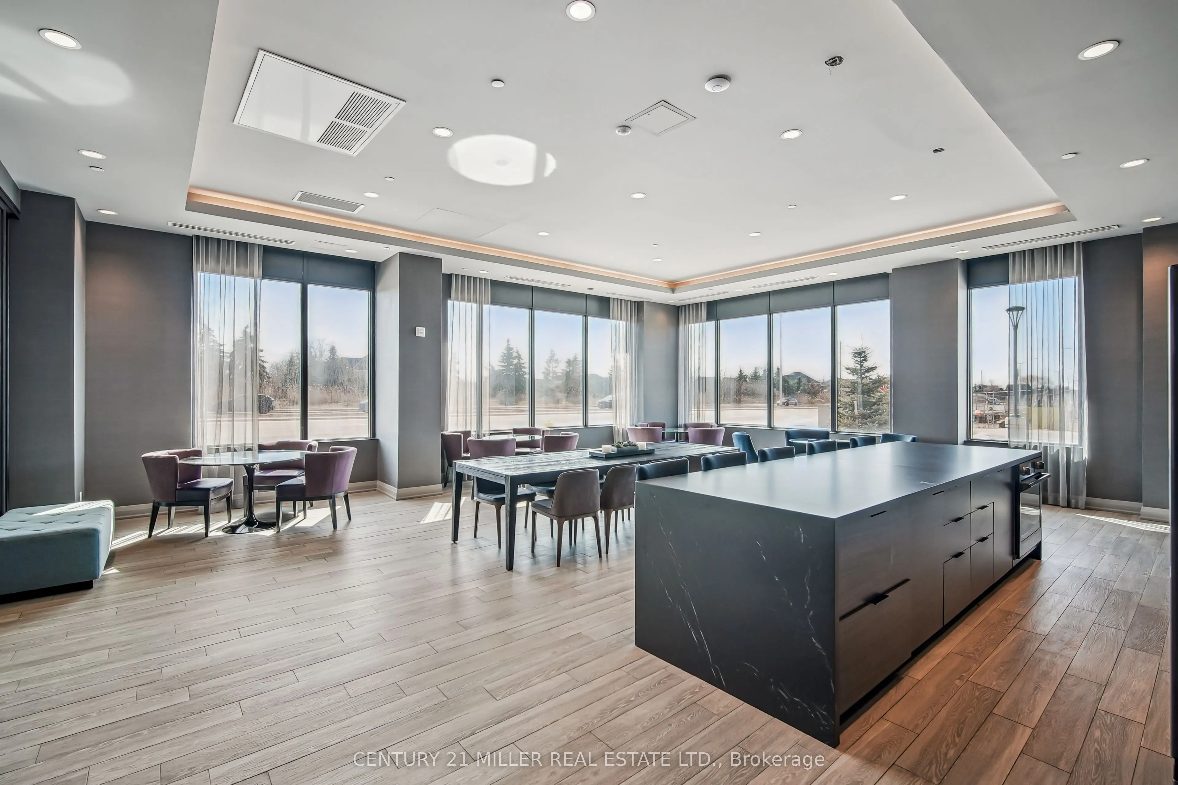95 Dundas Street W, #115