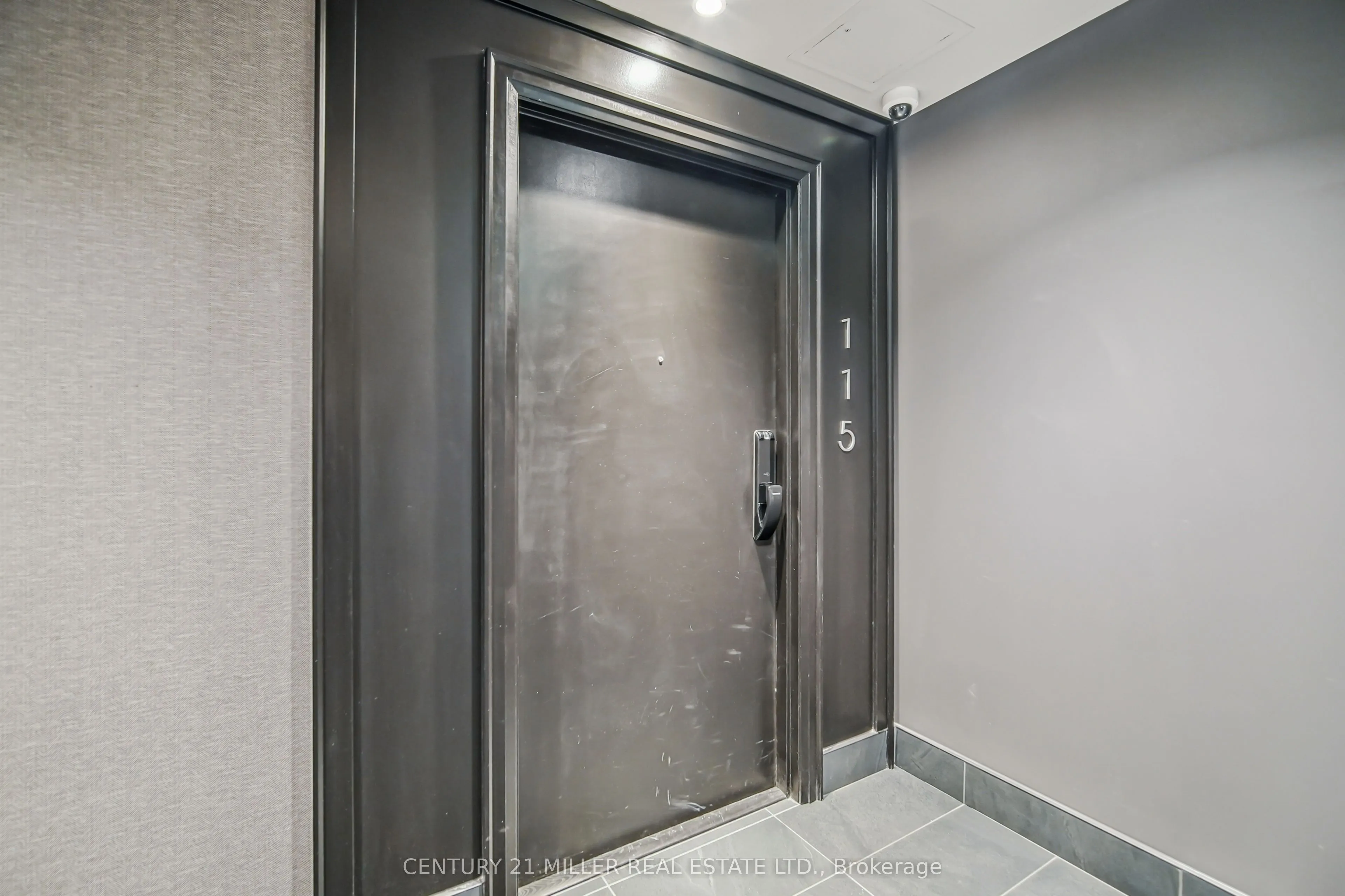 95 Dundas Street W, #115