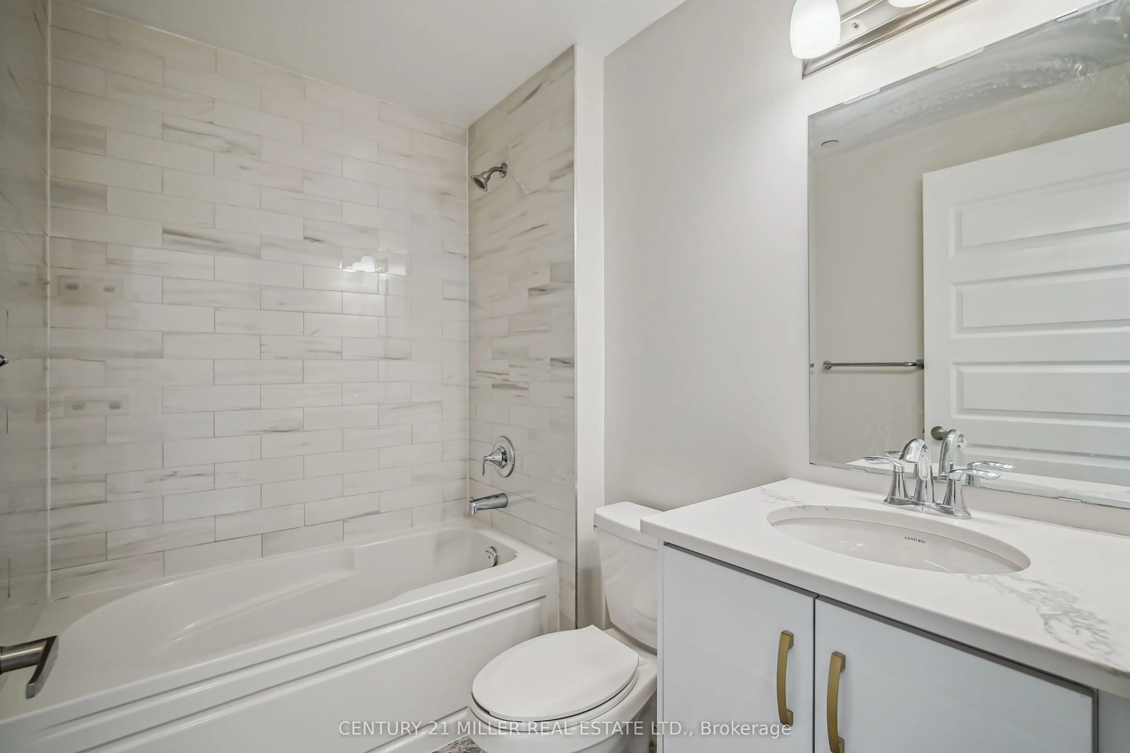 95 Dundas Street W, #115