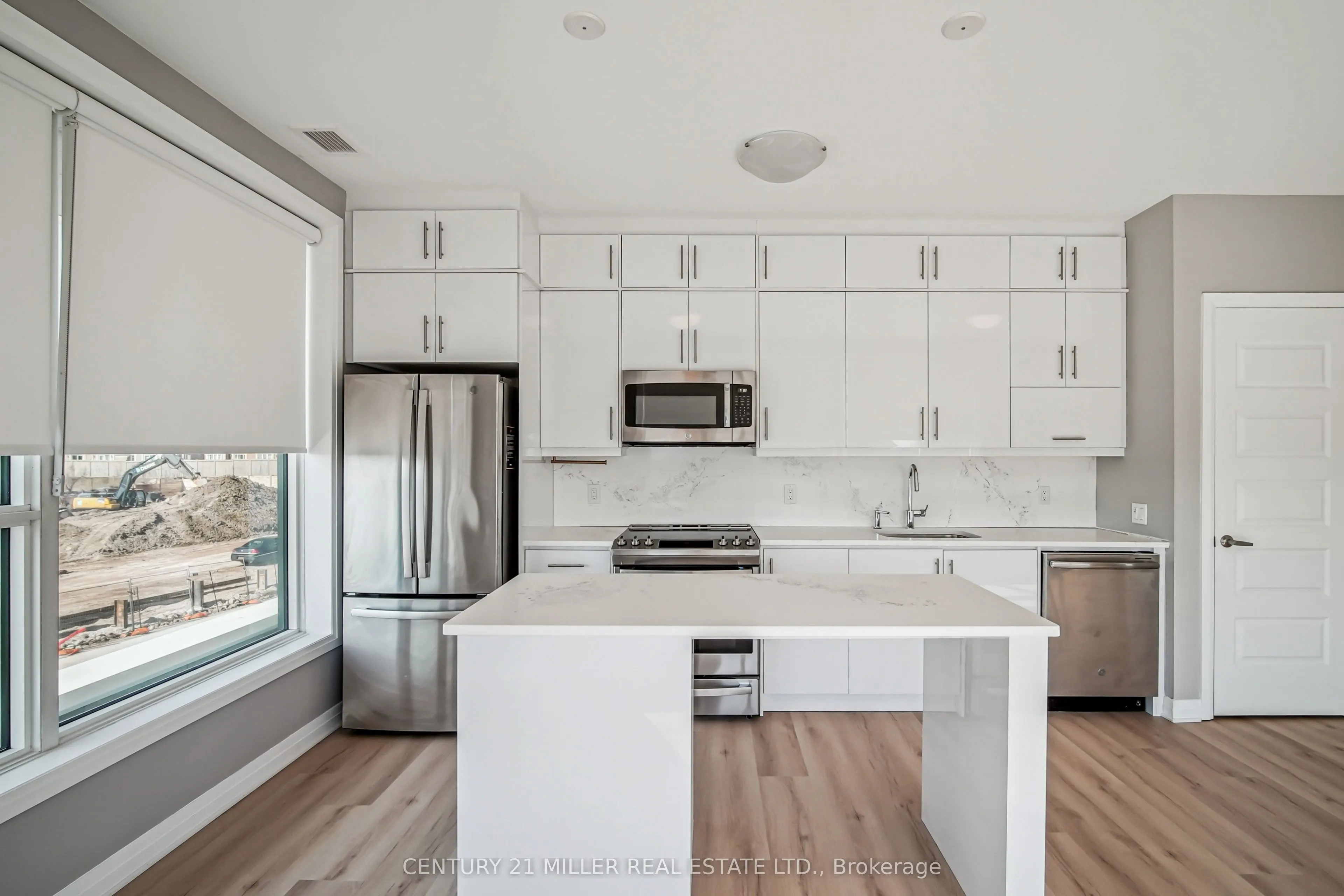 95 Dundas Street W, #115