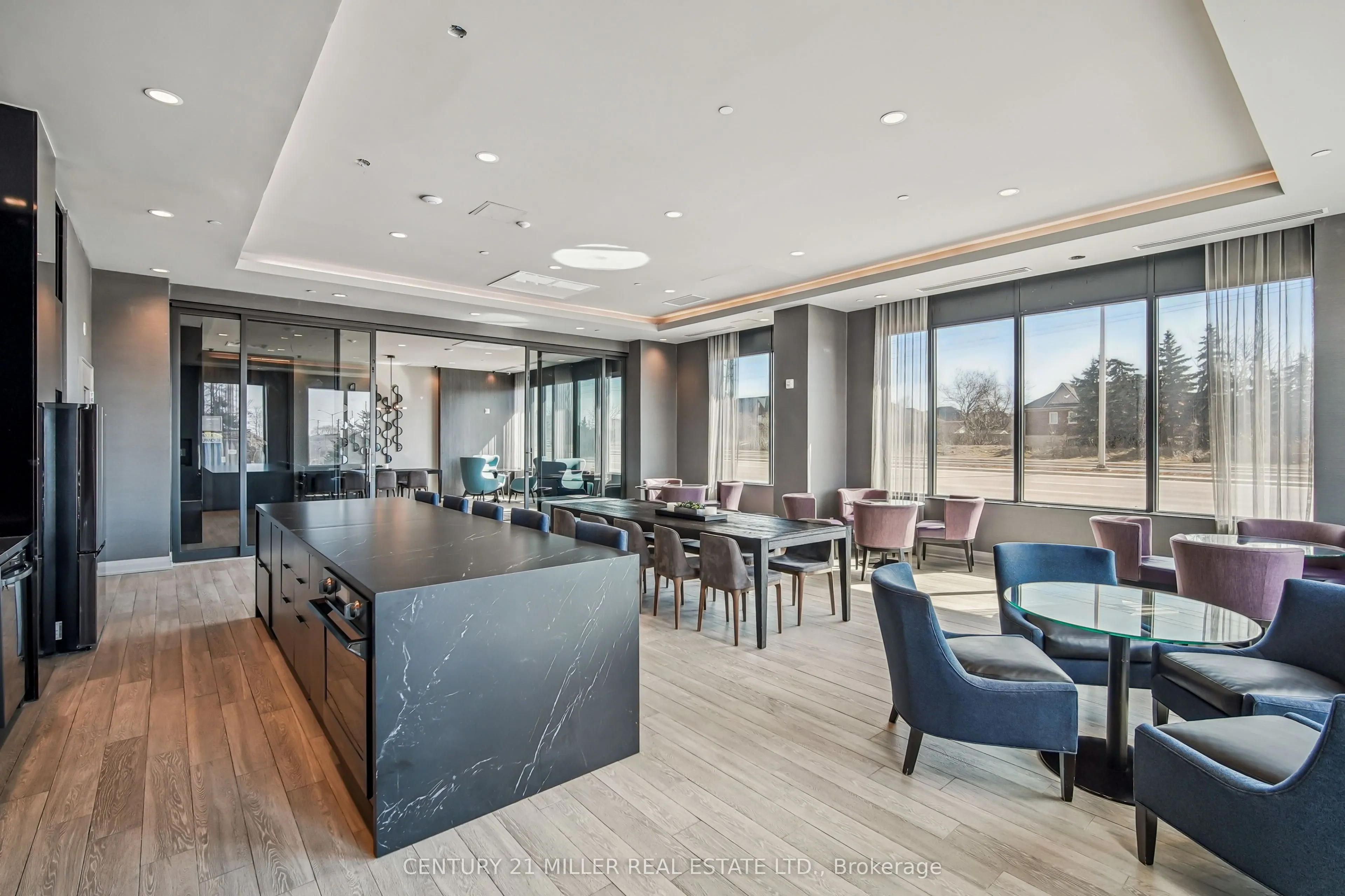 95 Dundas Street W, #115