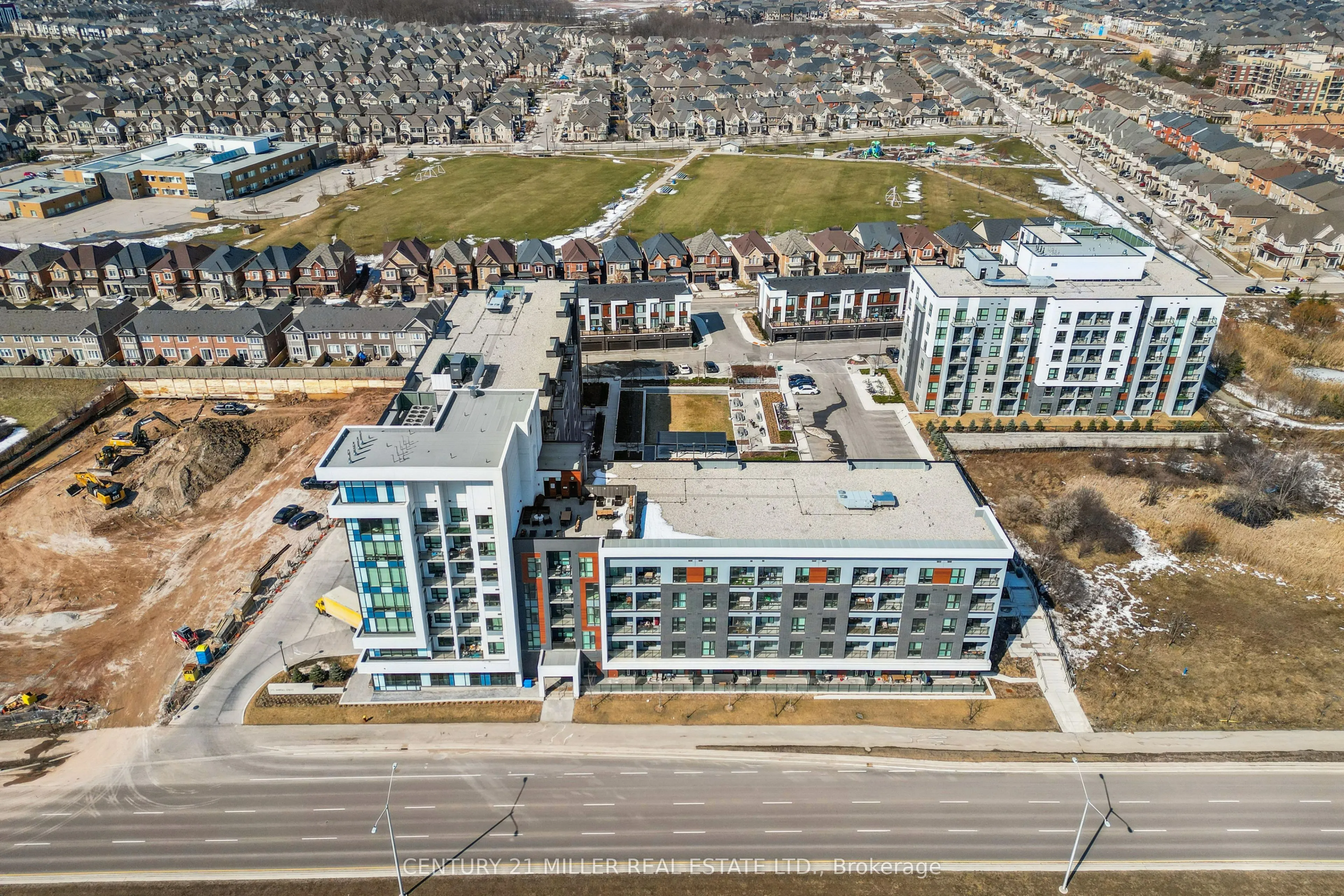 95 Dundas Street W, #115