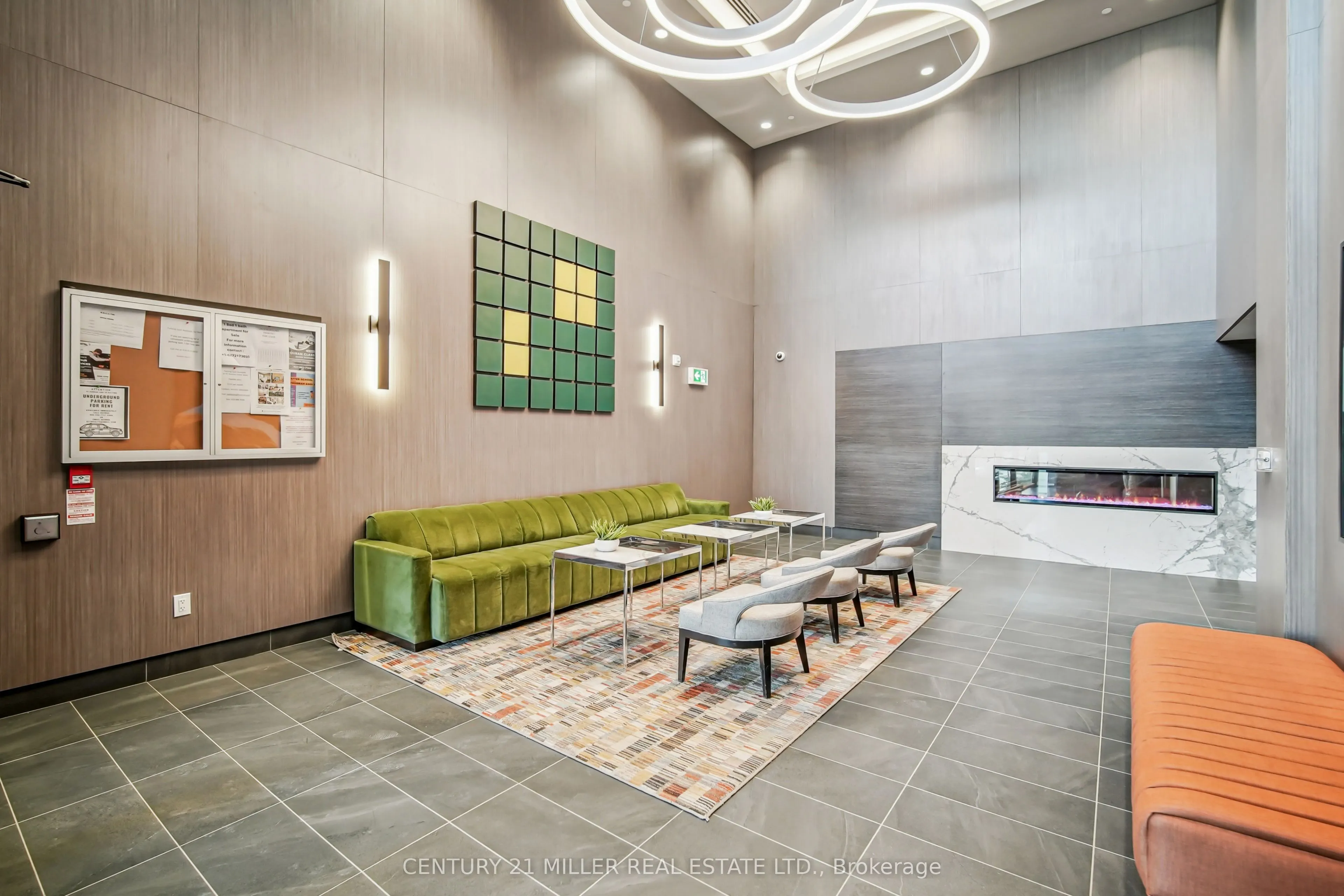 95 Dundas Street W, #115