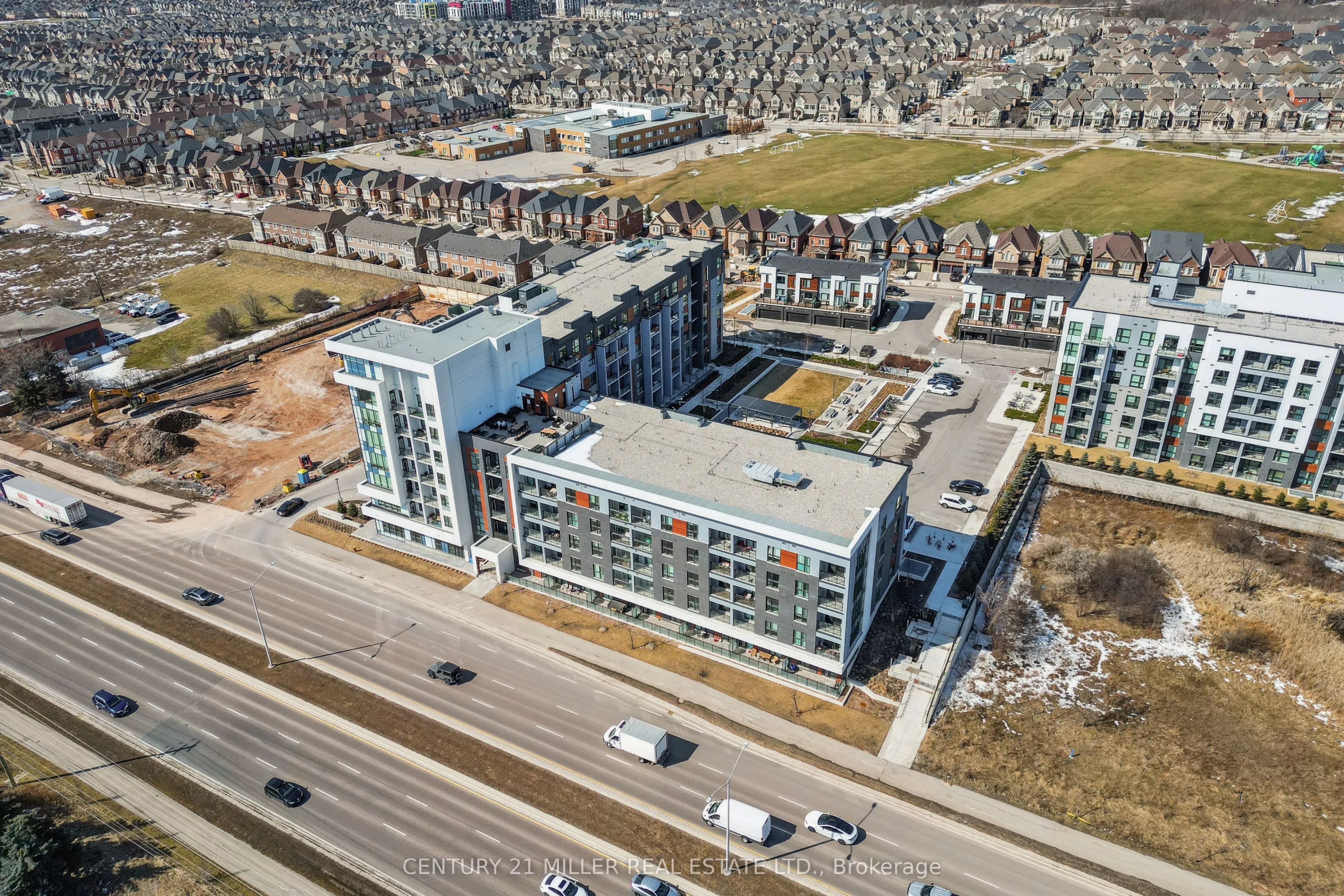 95 Dundas Street W, #115