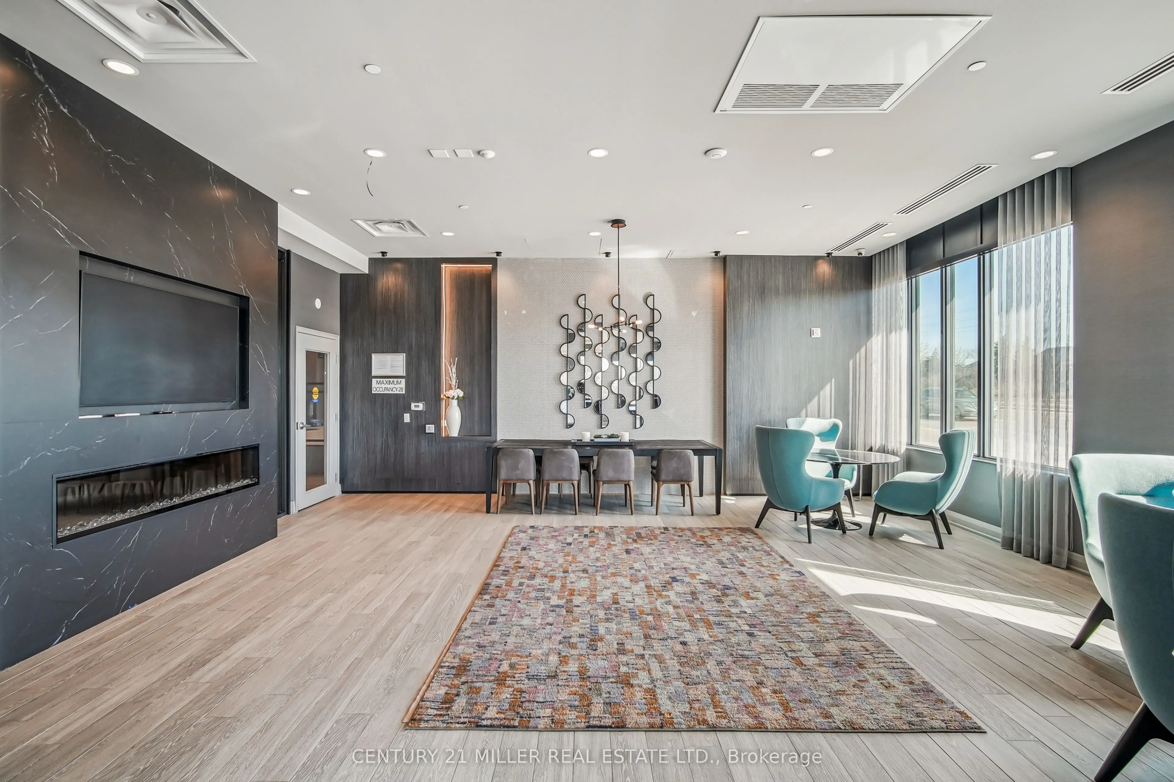 95 Dundas Street W, #115
