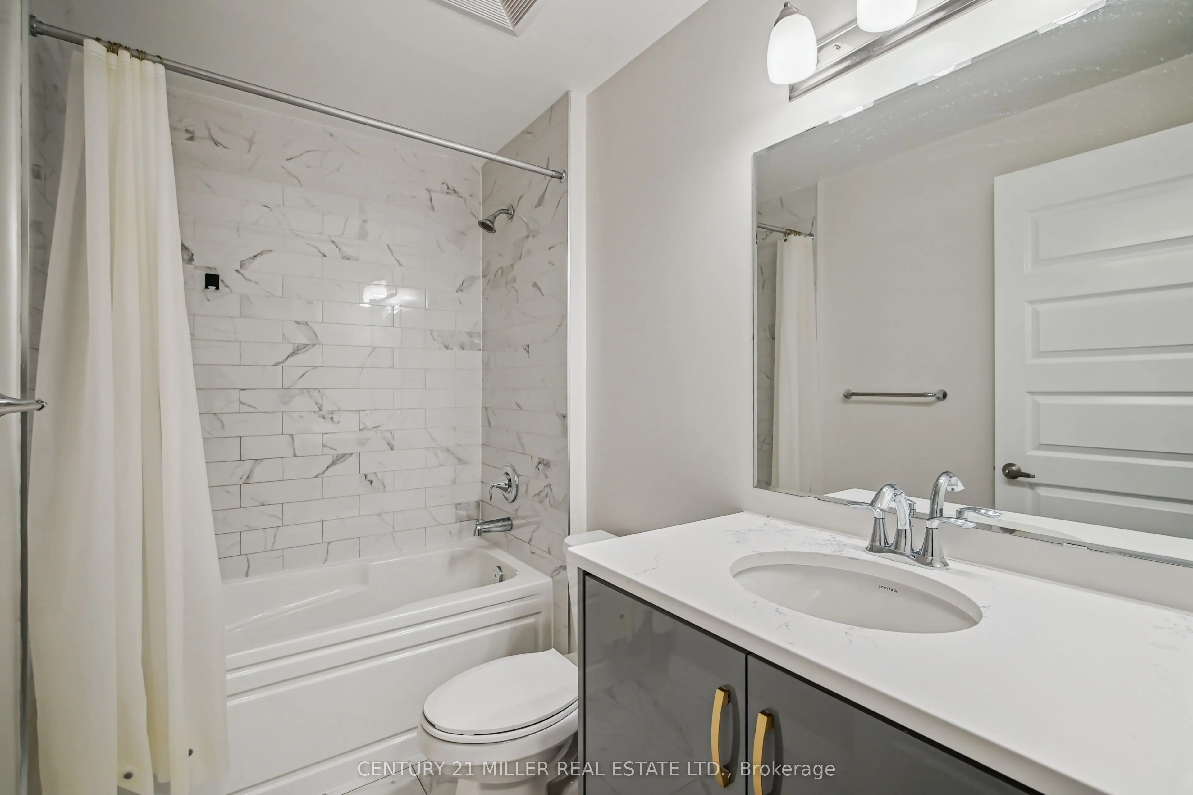 95 Dundas Street W, #115