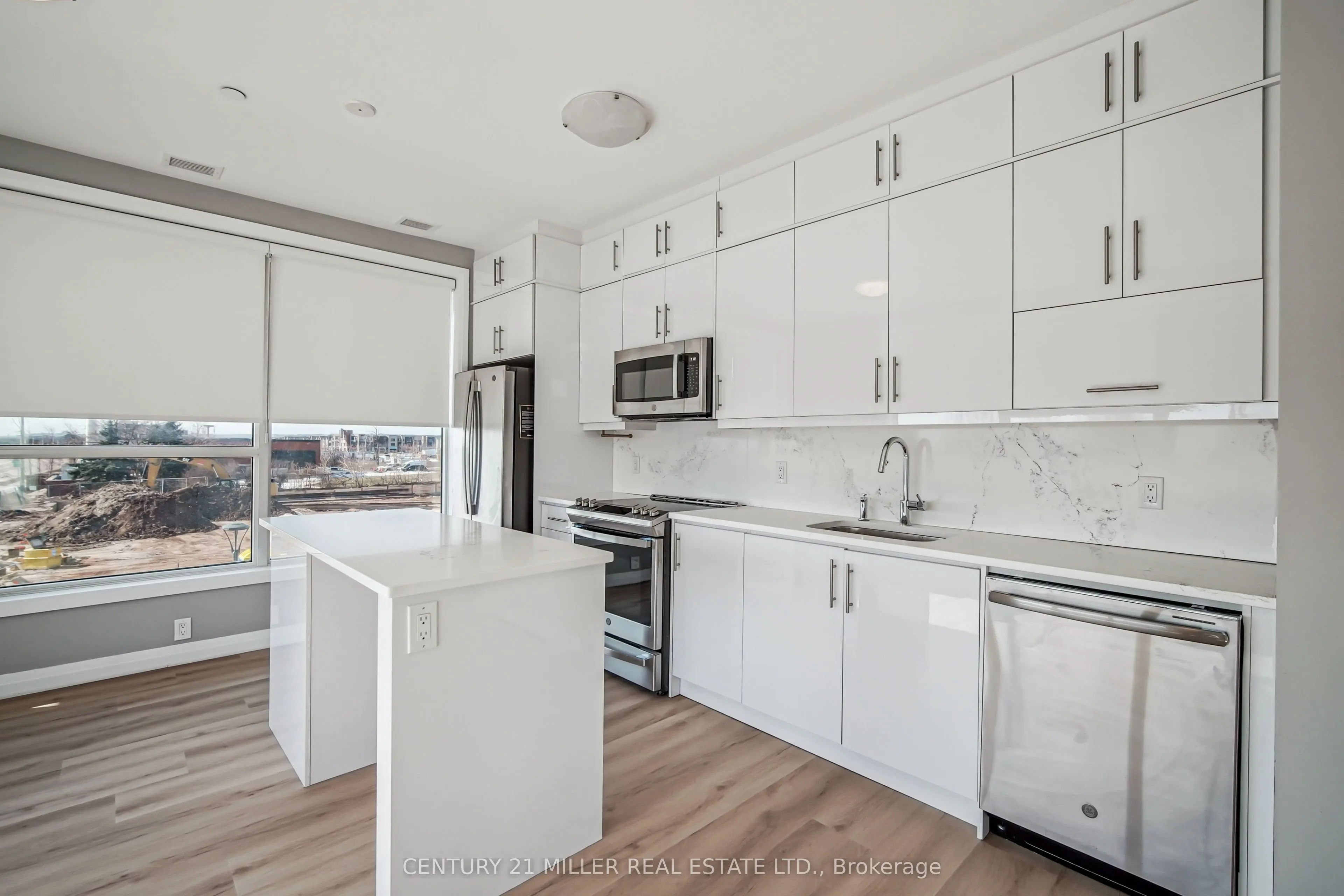 95 Dundas Street W, #115