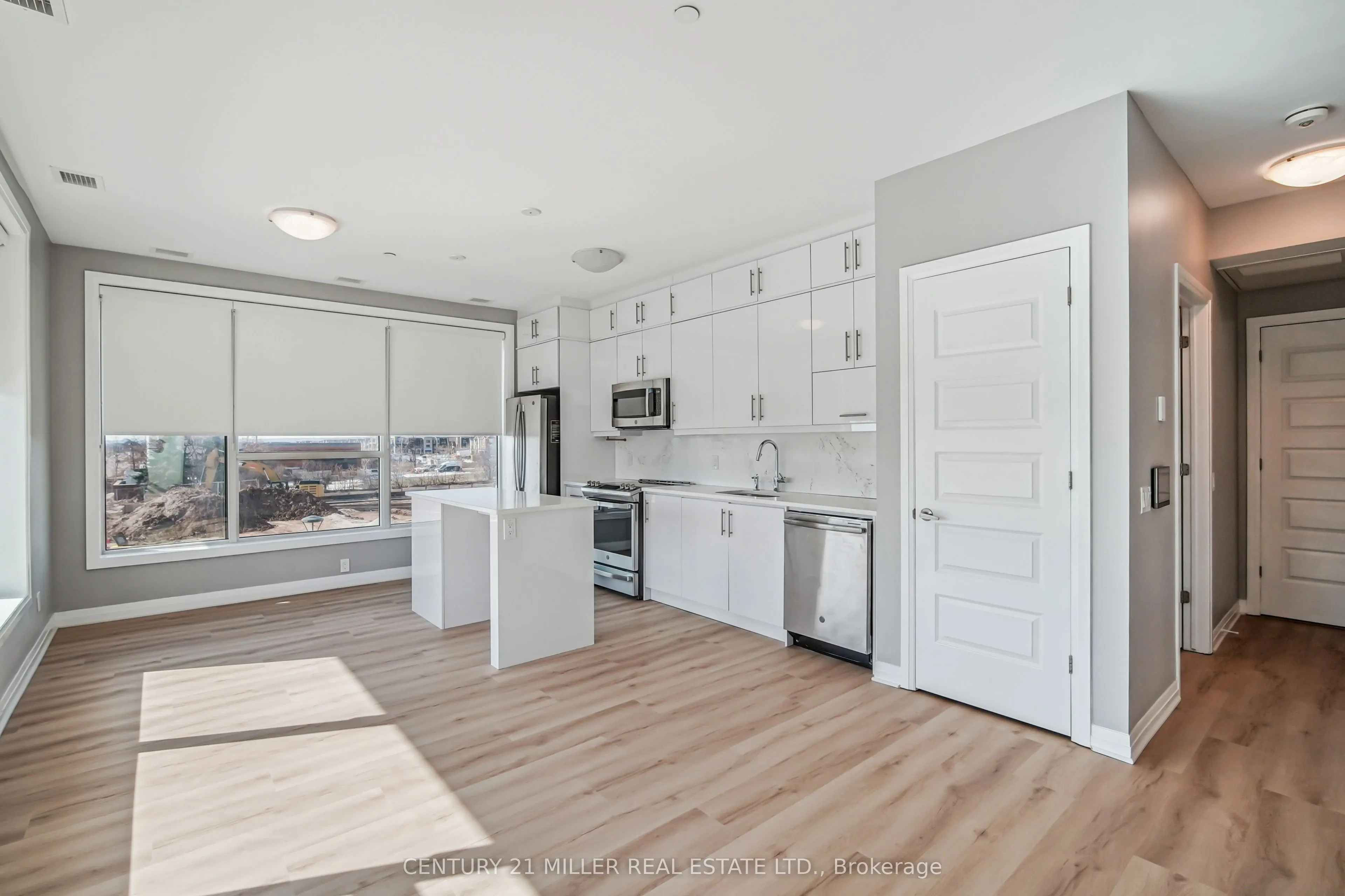 95 Dundas Street W, #115