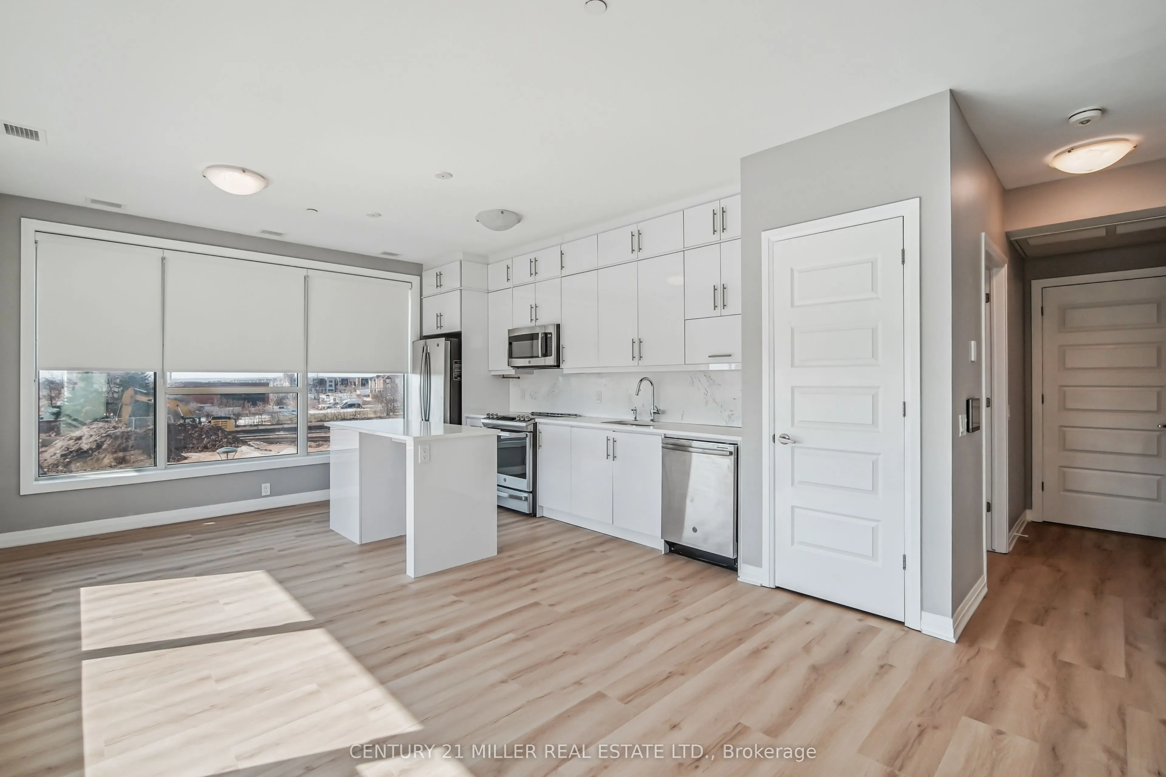95 Dundas Street W, #115