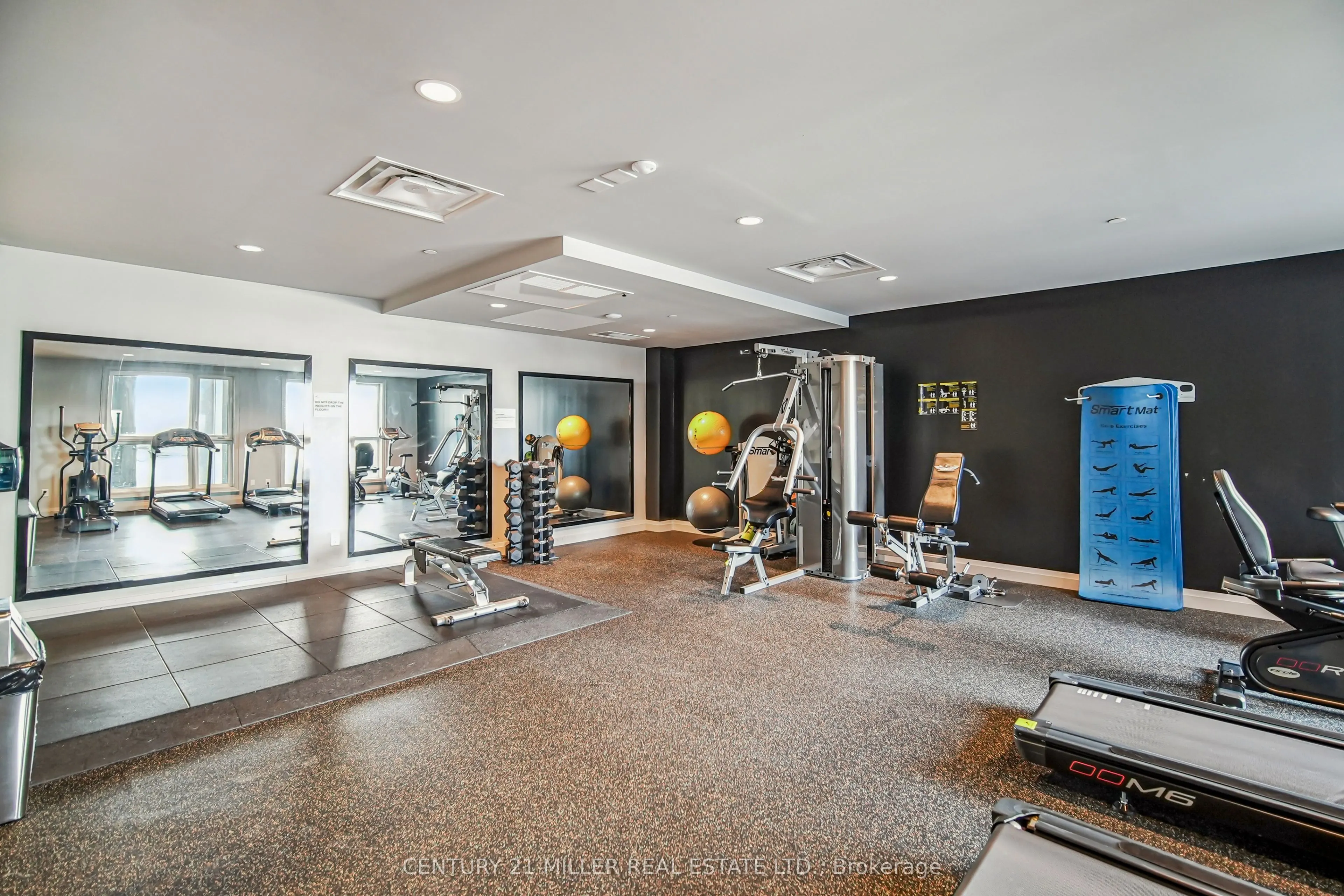 95 Dundas Street W, #115