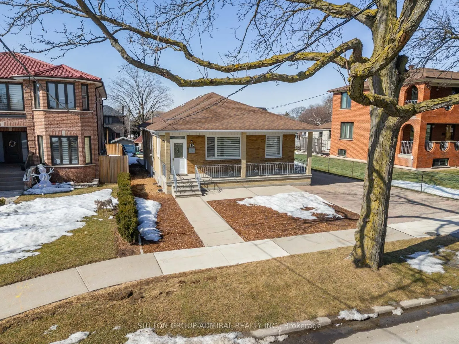 16 Blue Springs Road
