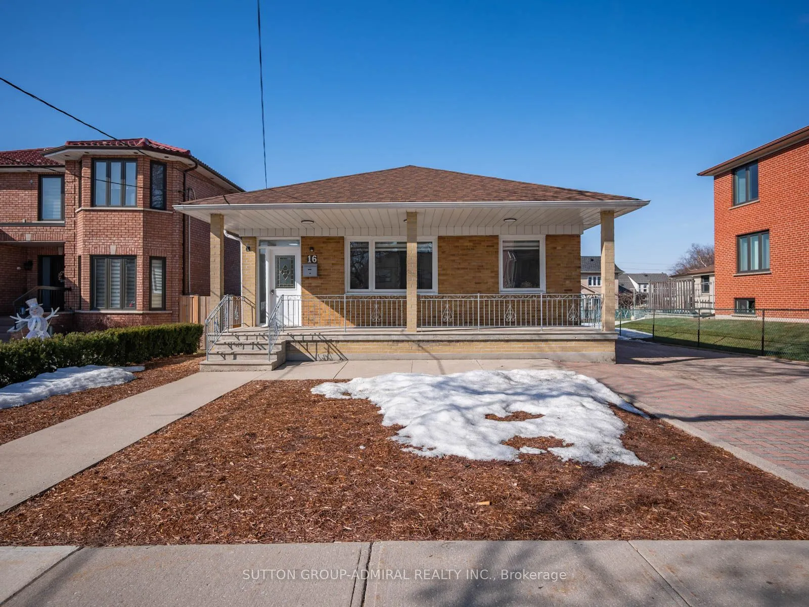 16 Blue Springs Road