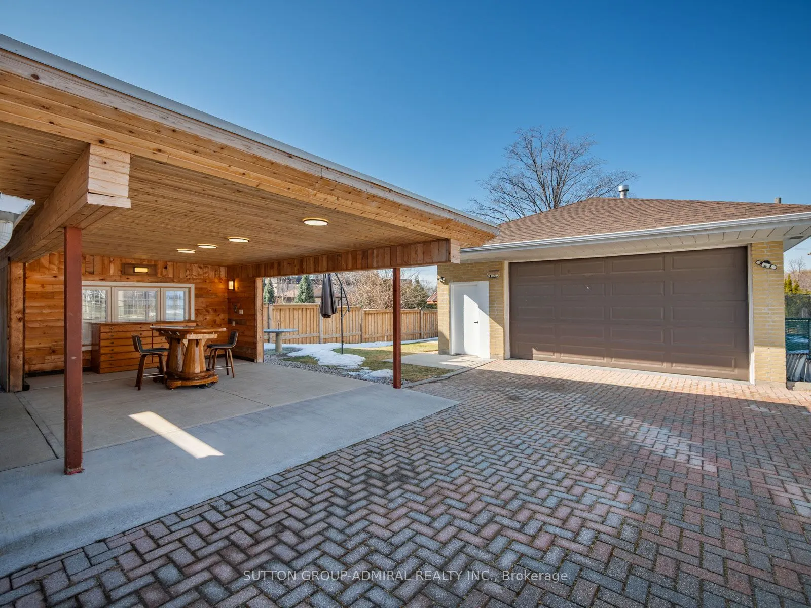 16 Blue Springs Road