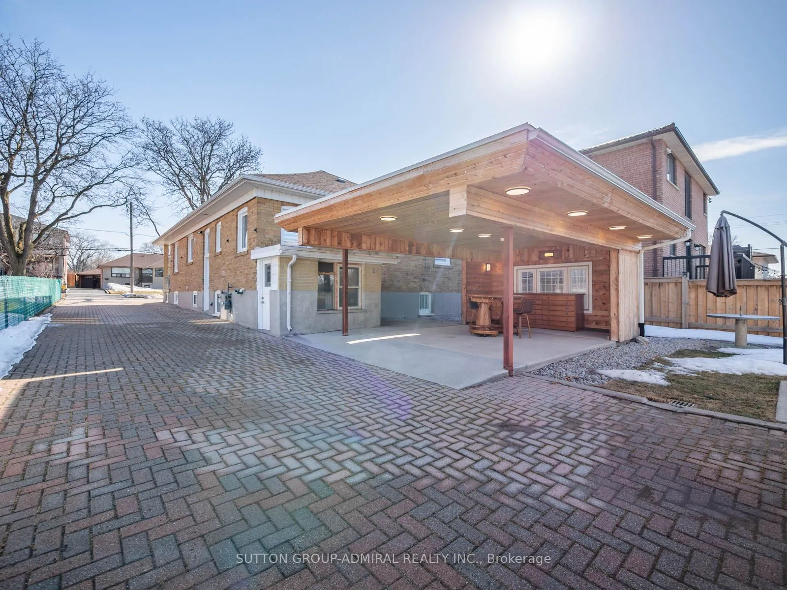16 Blue Springs Road