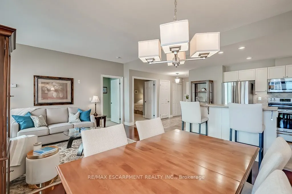 399 Elizabeth Street, #411