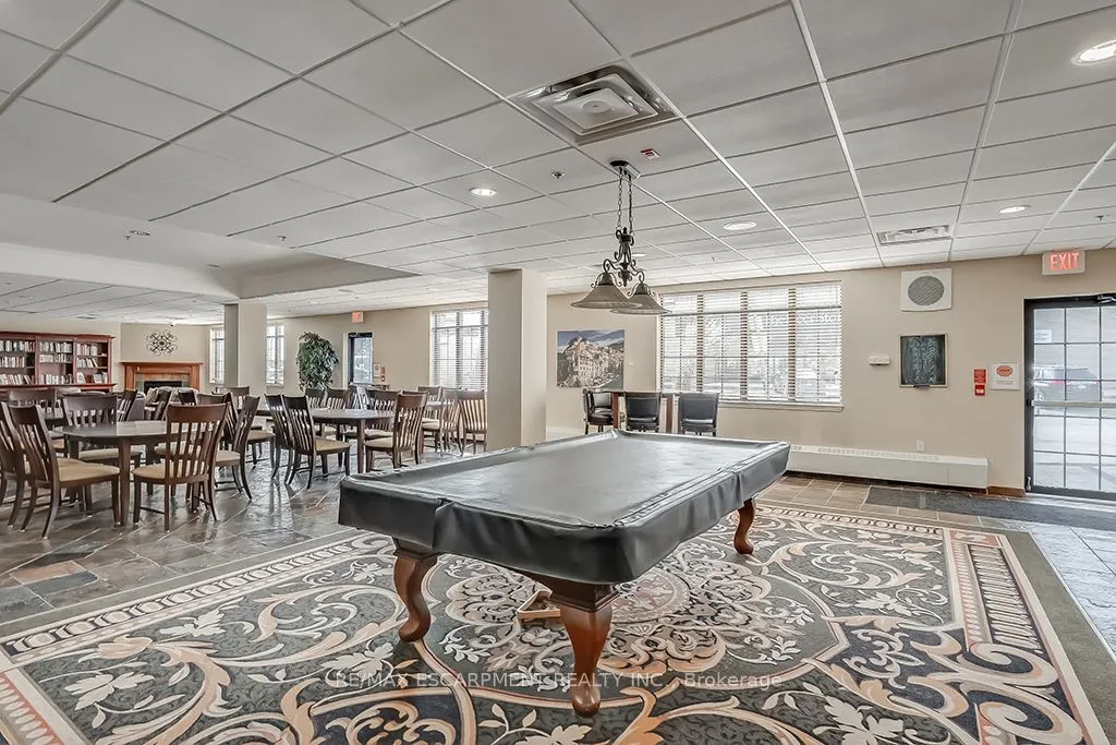 399 Elizabeth Street, #411