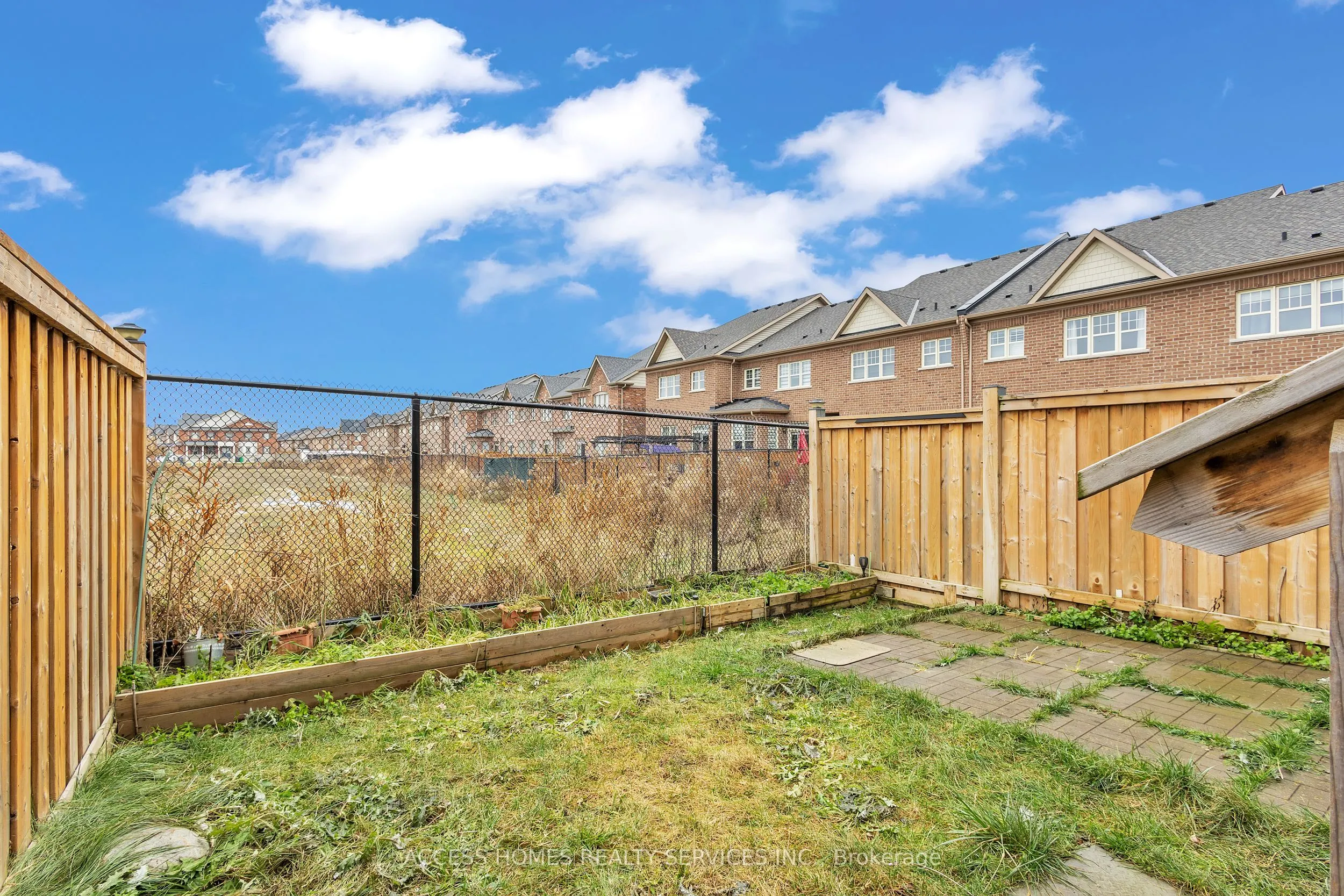 100 Padbury Trail