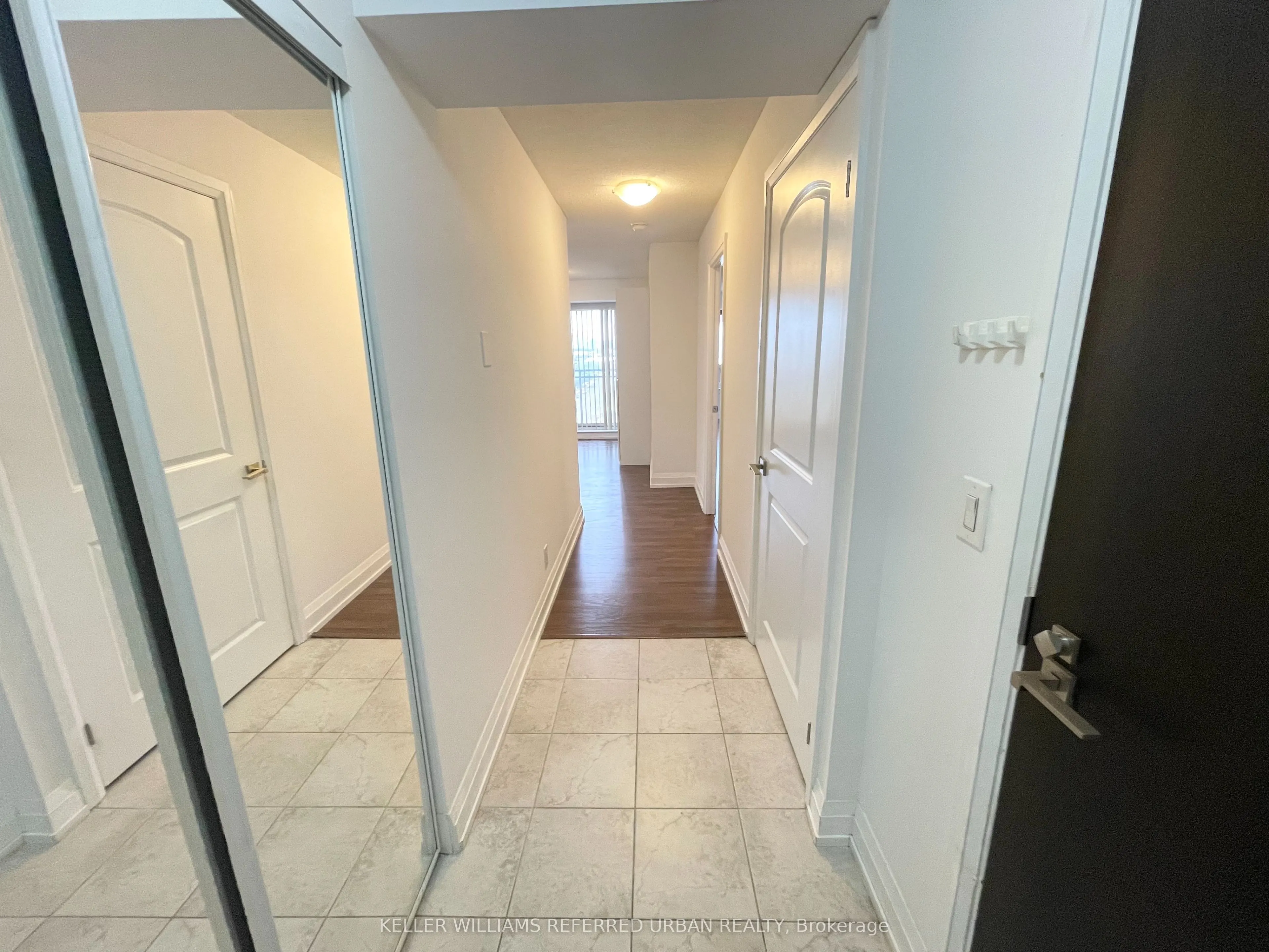 55 De Boers Drive, #811