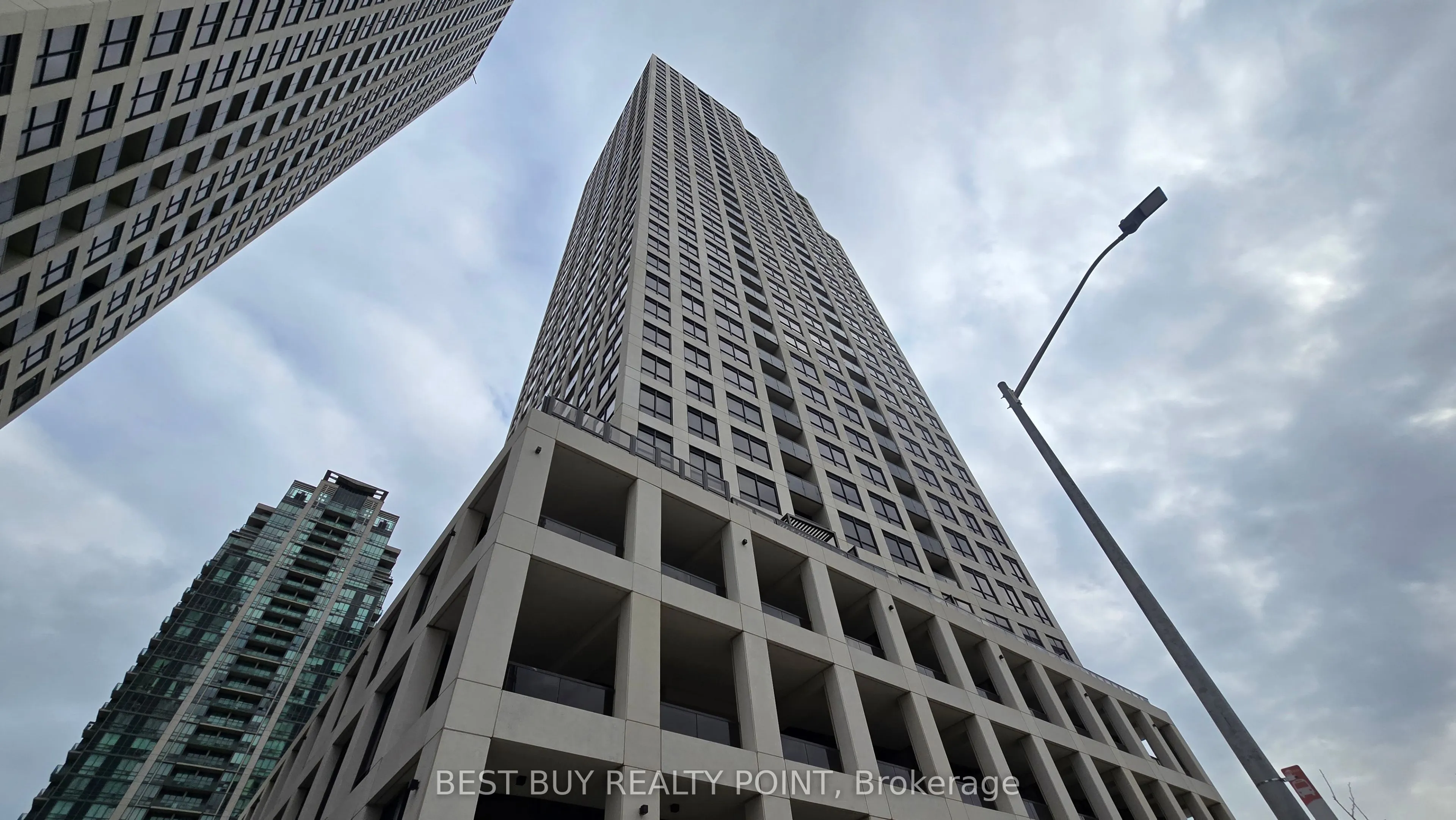 36 Elm Drive W, #201