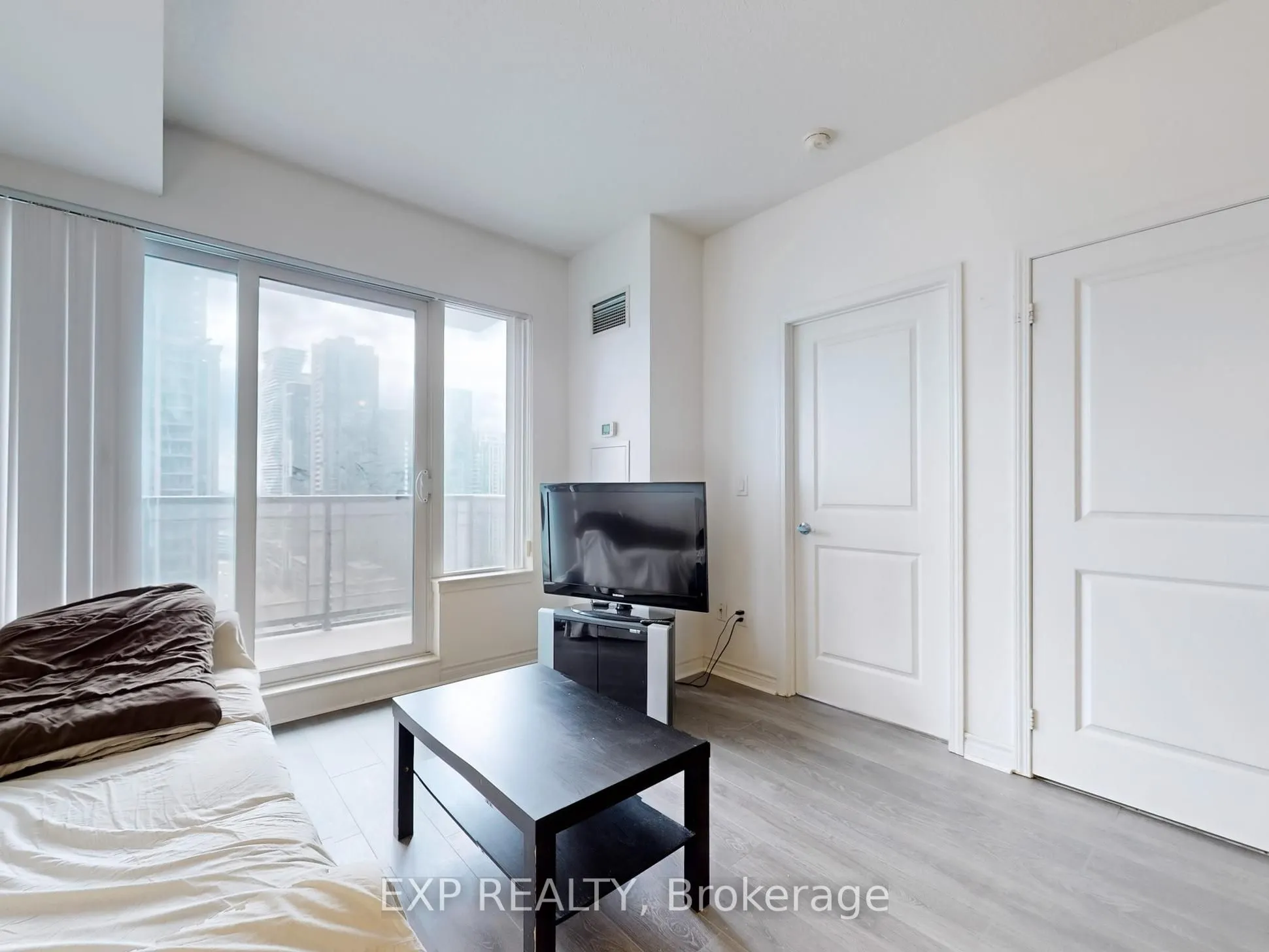 385 Prince Of Wales Drive, #2207